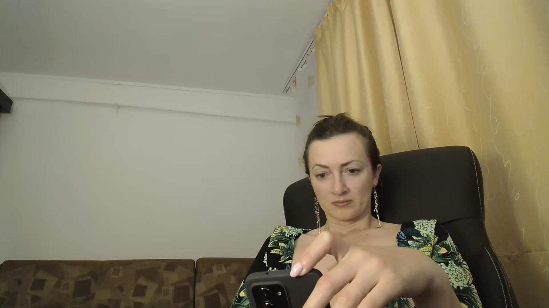 Gallery image thumbnail from AryaS's myfreecams stream on, 05/02/2026, 18:41 image 7 of 20
