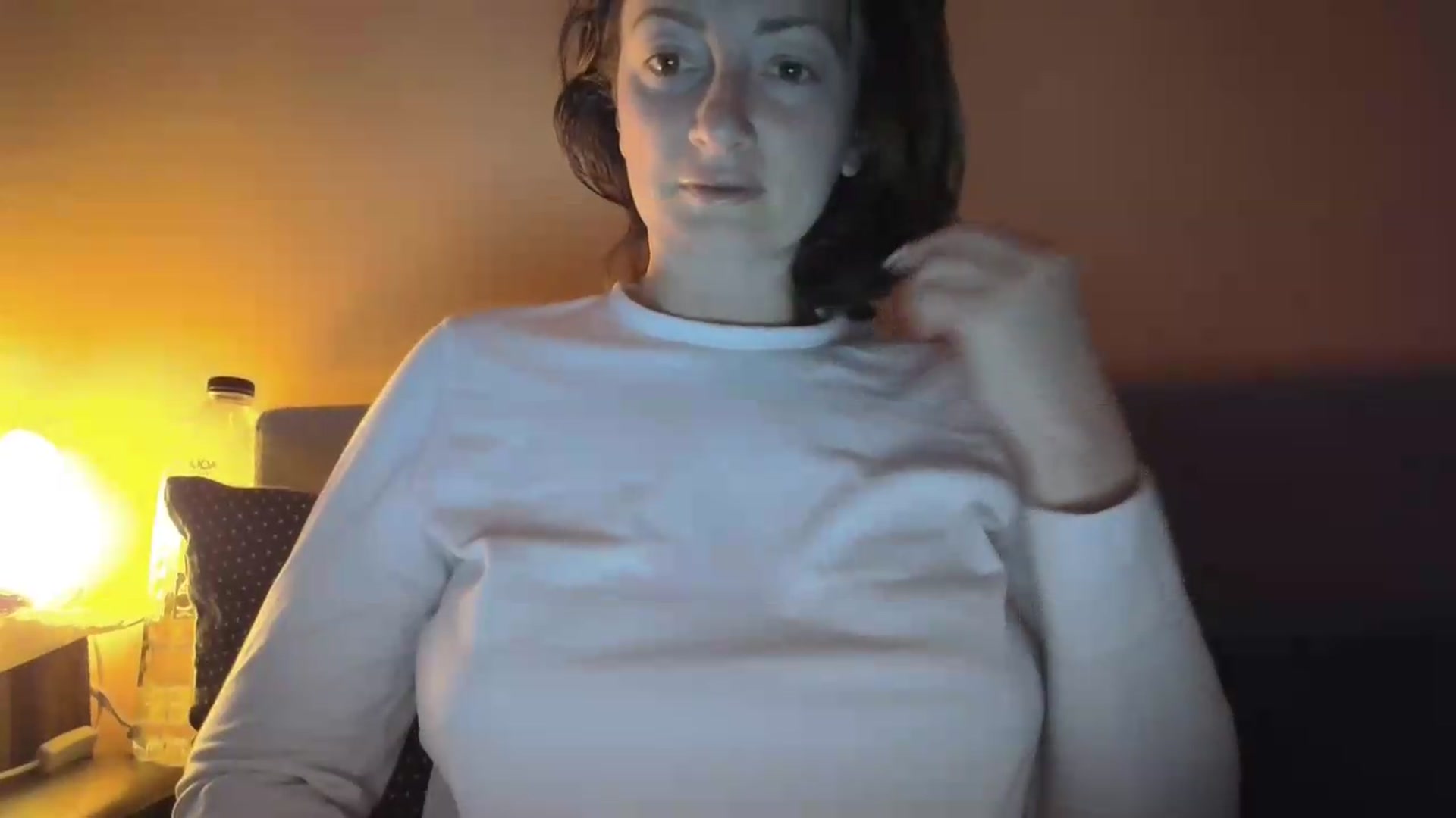 Gallery image thumbnail from AryaS's myfreecams stream on, 05/17/2026, 18:19 image 13 of 20