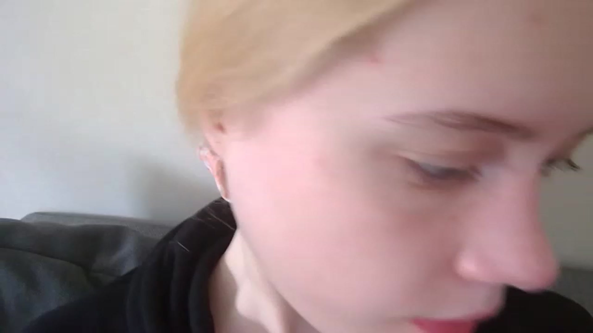Gallery image thumbnail from AryaS_S's myfreecams stream on, 04/16/2023, 09:57 image 14 of 20
