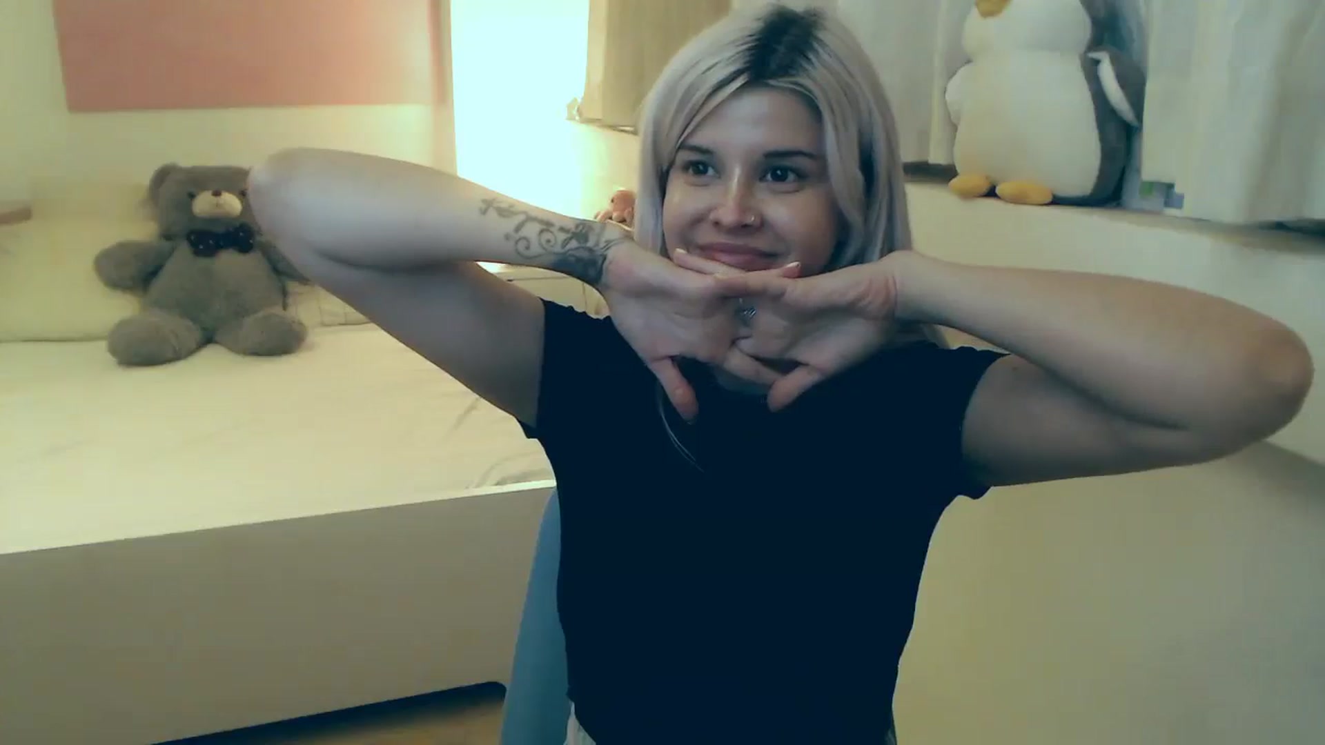 Gallery image thumbnail from Arya_Jolie's myfreecams stream on, 07/31/2023, 15:29 image 6 of 20