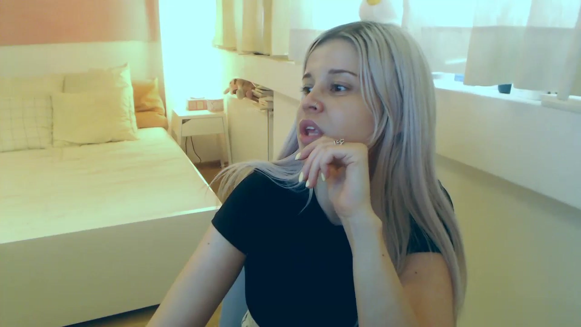 Gallery image thumbnail from Arya_Jolie's myfreecams stream on, 08/07/2023, 16:18 image 9 of 20