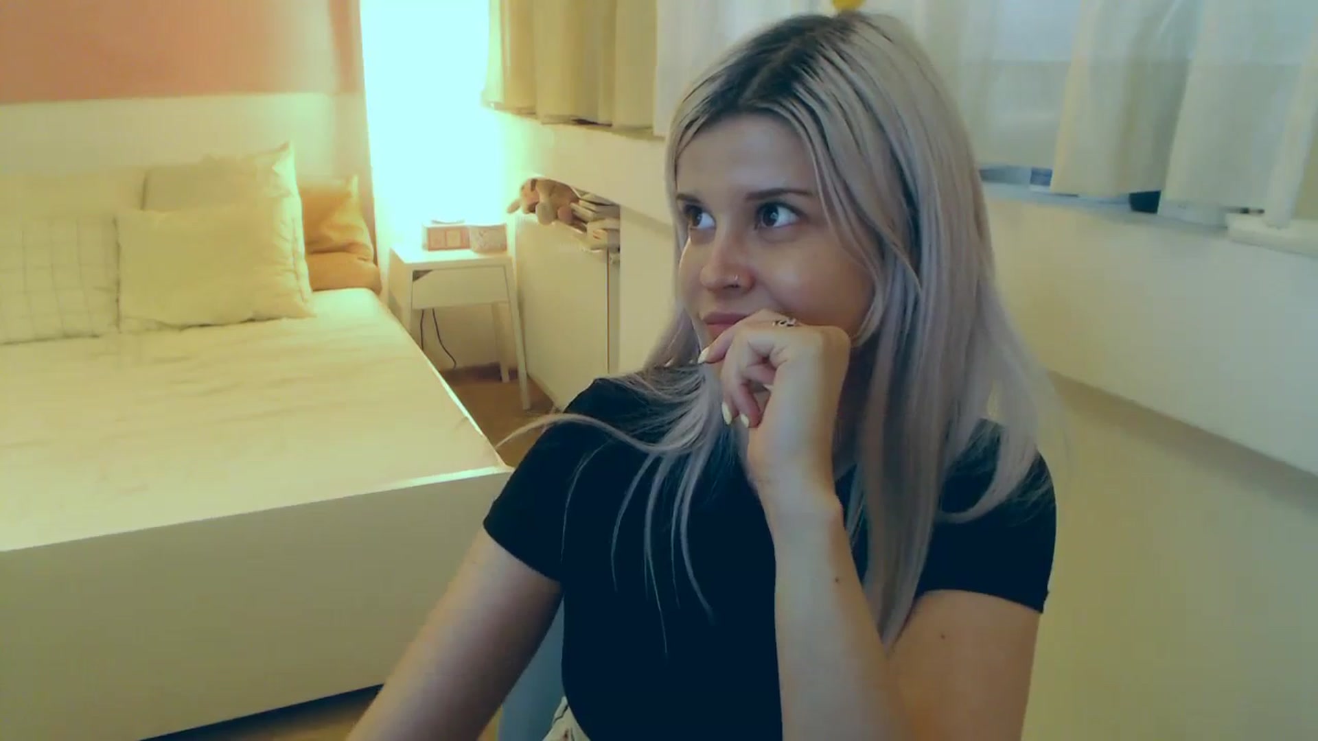 Gallery image thumbnail from Arya_Jolie's myfreecams stream on, 08/07/2023, 16:18 image 12 of 20