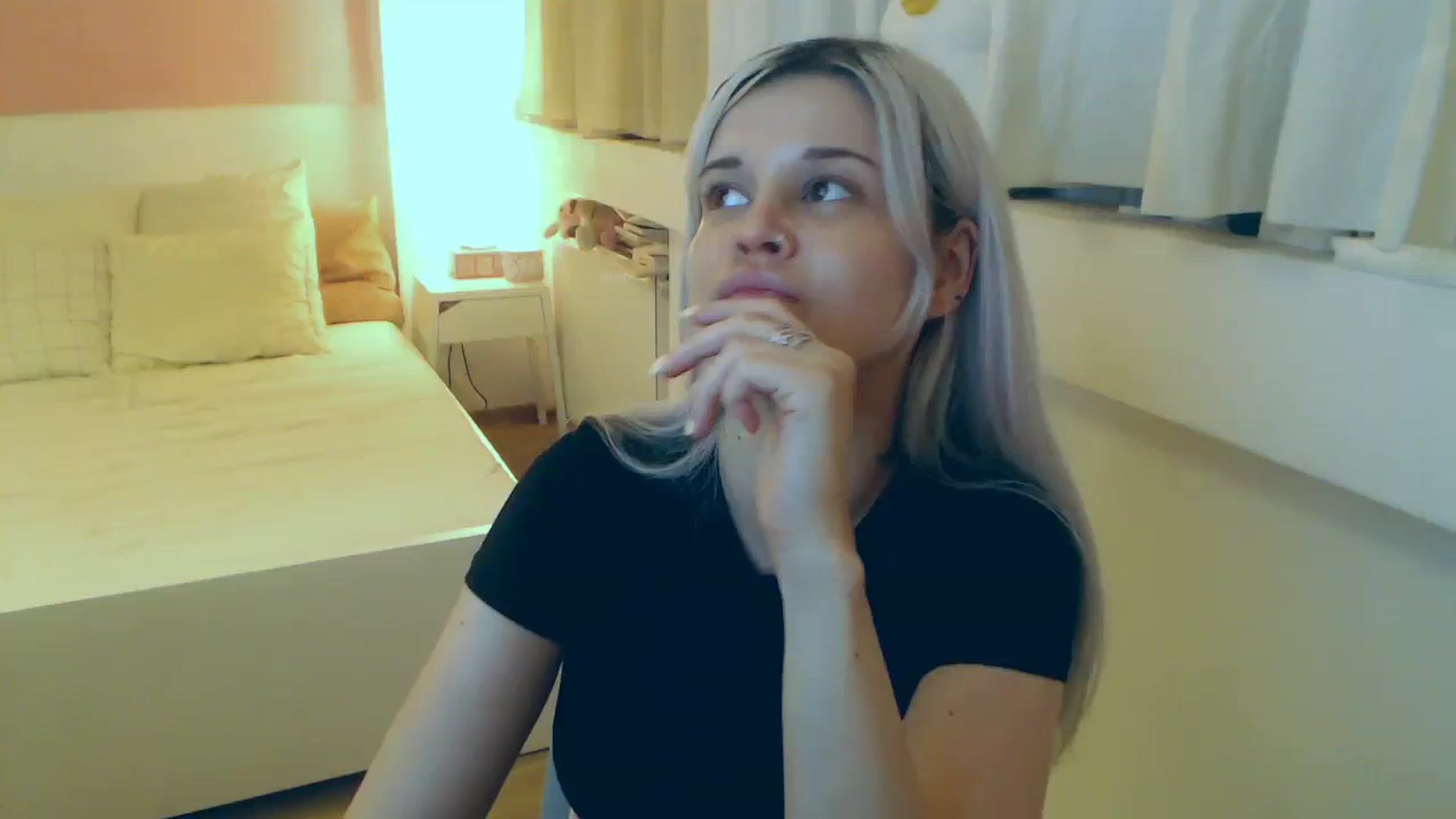 Gallery image thumbnail from Arya_Jolie's myfreecams stream on, 08/07/2023, 17:40 image 1 of 20