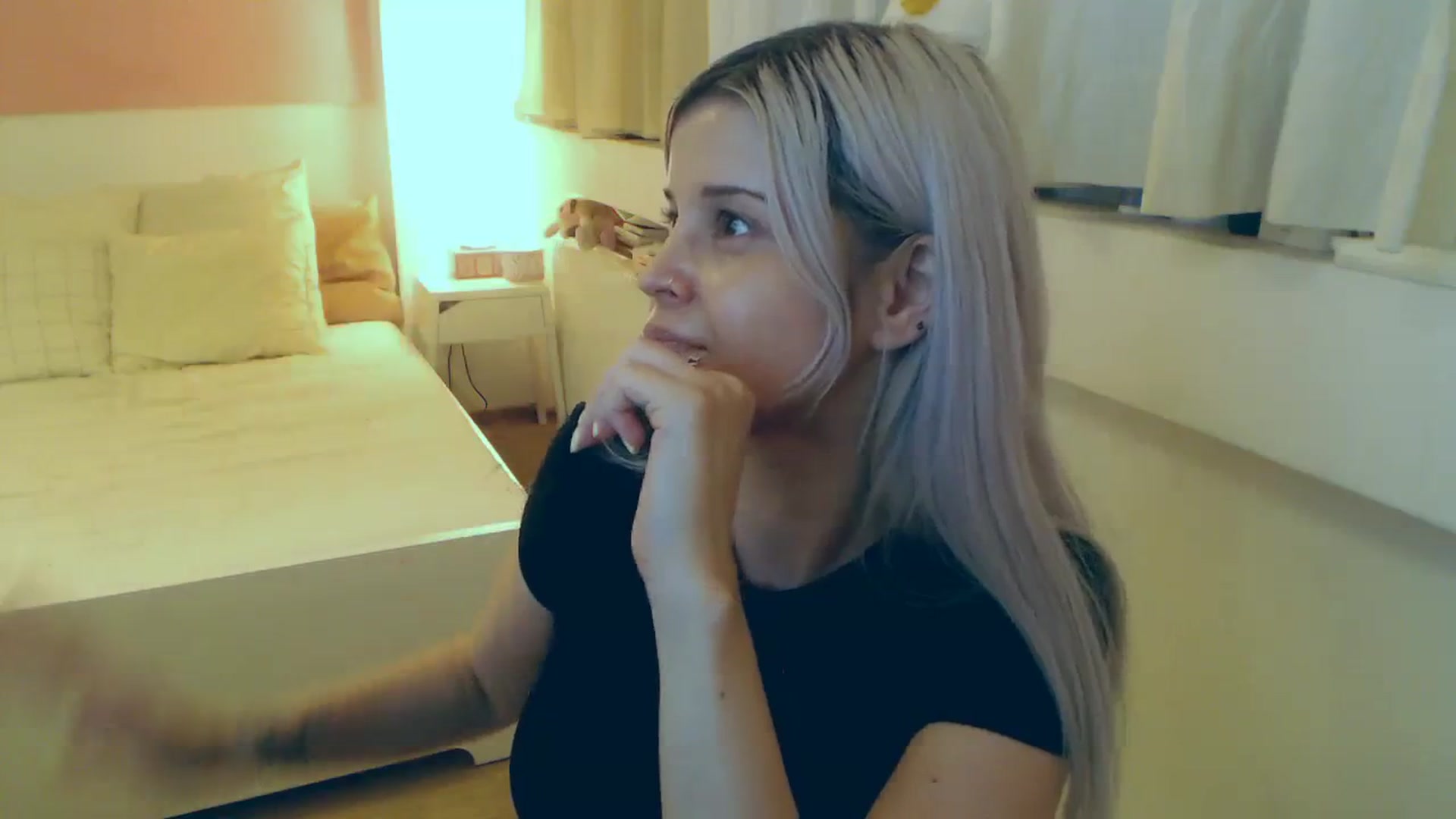 Gallery image thumbnail from Arya_Jolie's myfreecams stream on, 08/07/2023, 17:40 image 5 of 20