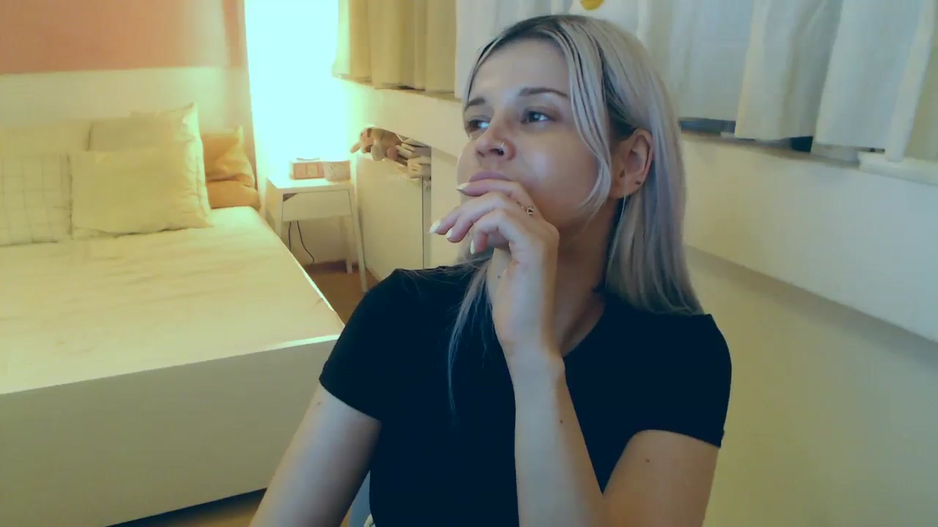 Gallery image thumbnail from Arya_Jolie's myfreecams stream on, 08/07/2023, 17:40 image 16 of 20