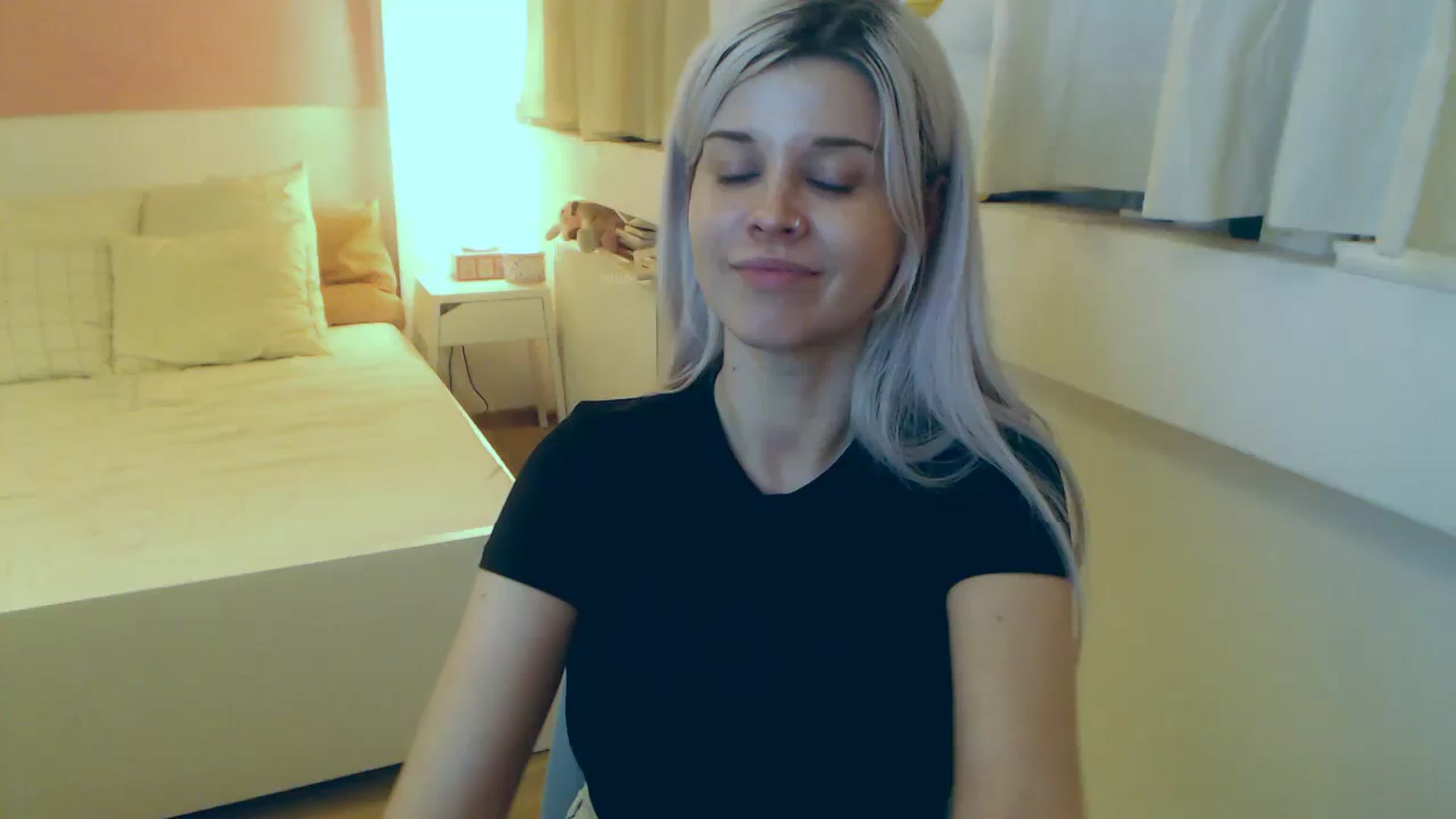 Gallery image thumbnail from Arya_Jolie's myfreecams stream on, 08/07/2023, 17:40 image 18 of 20