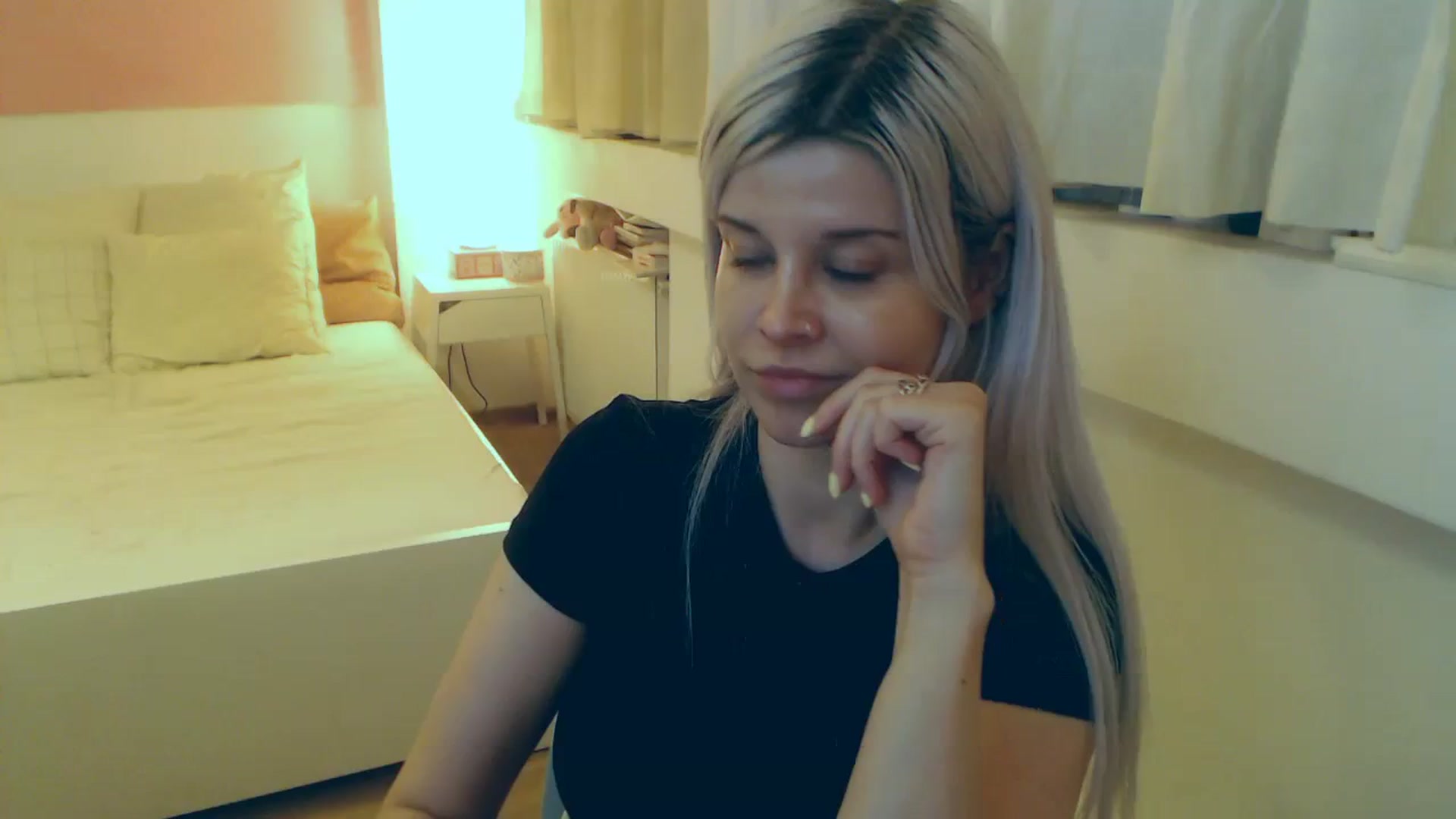 Gallery image thumbnail from Arya_Jolie's myfreecams stream on, 08/07/2023, 17:40 image 13 of 20