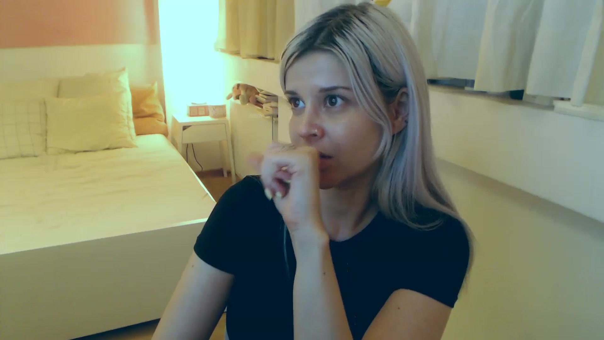Gallery image thumbnail from Arya_Jolie's myfreecams stream on, 08/07/2023, 17:40 image 17 of 20