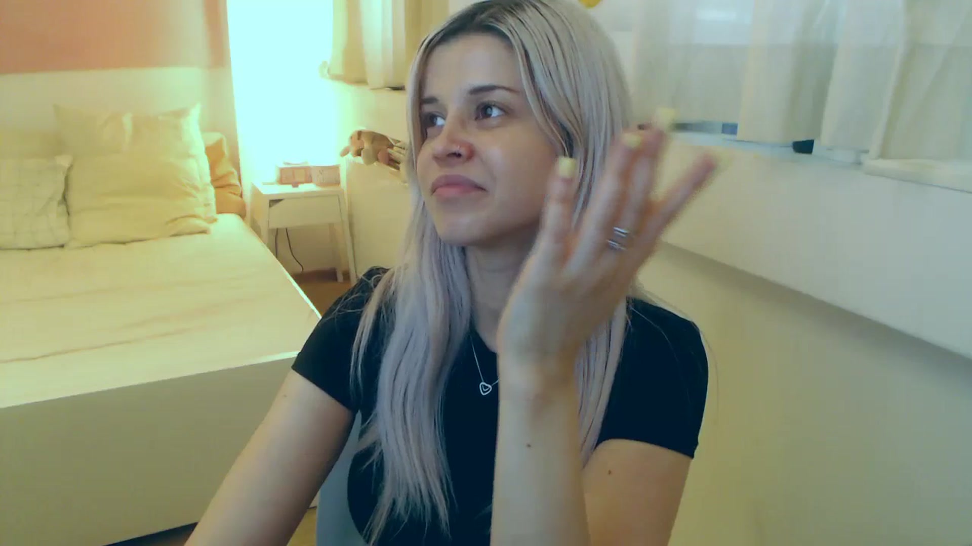 Gallery image thumbnail from Arya_Jolie's myfreecams stream on, 08/08/2023, 13:32 image 12 of 20
