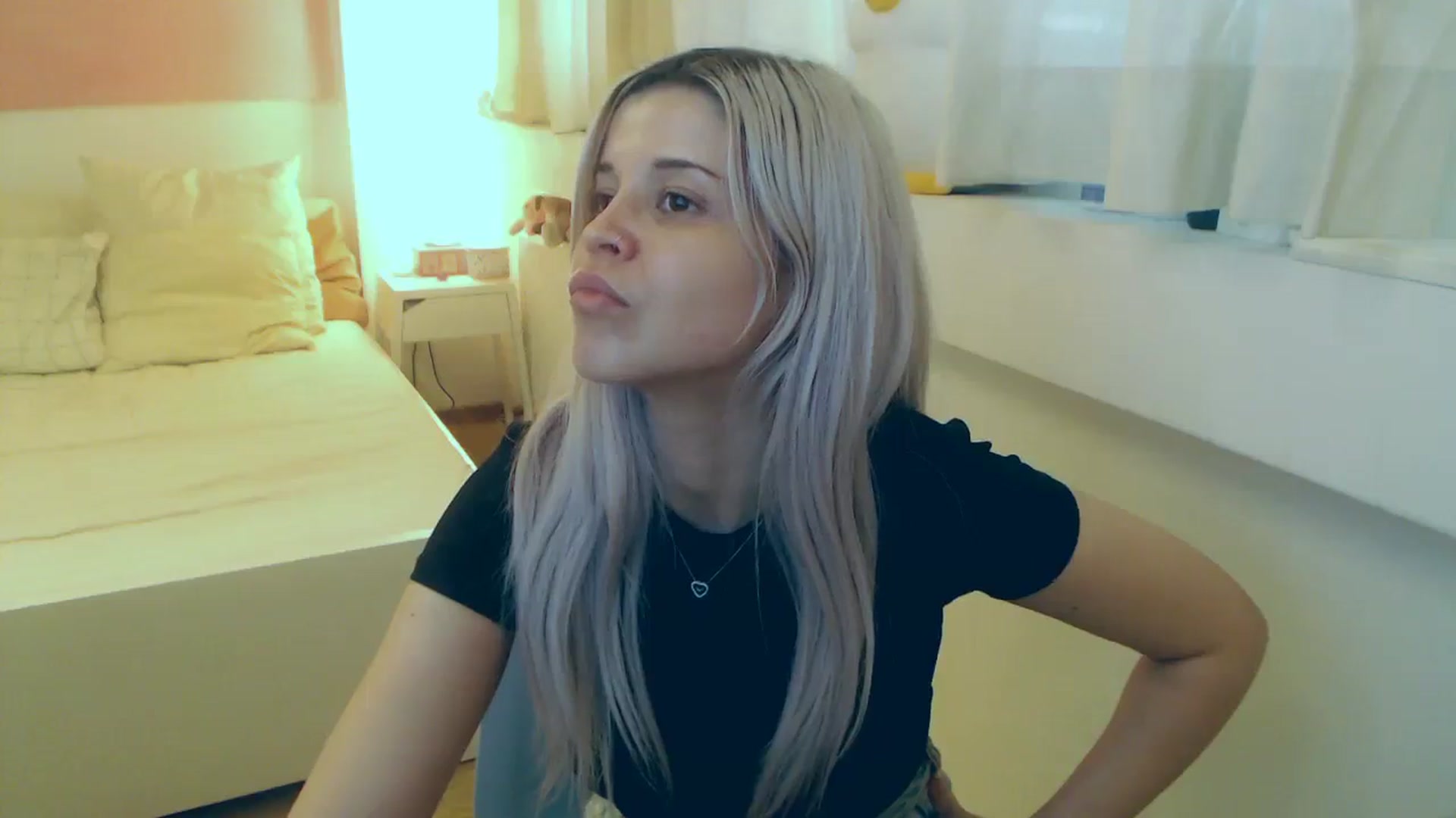 Gallery image thumbnail from Arya_Jolie's myfreecams stream on, 08/08/2023, 13:32 image 13 of 20