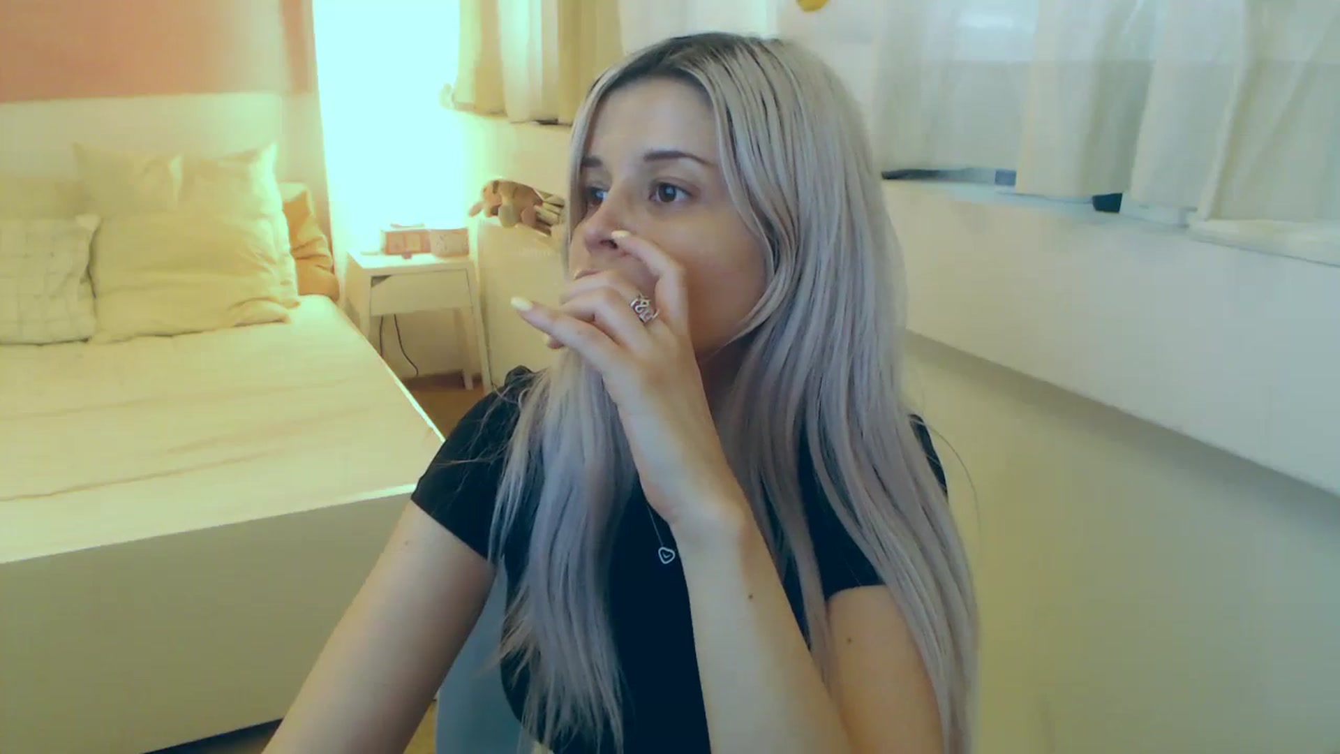 Gallery image thumbnail from Arya_Jolie's myfreecams stream on, 08/08/2023, 13:32 image 11 of 20
