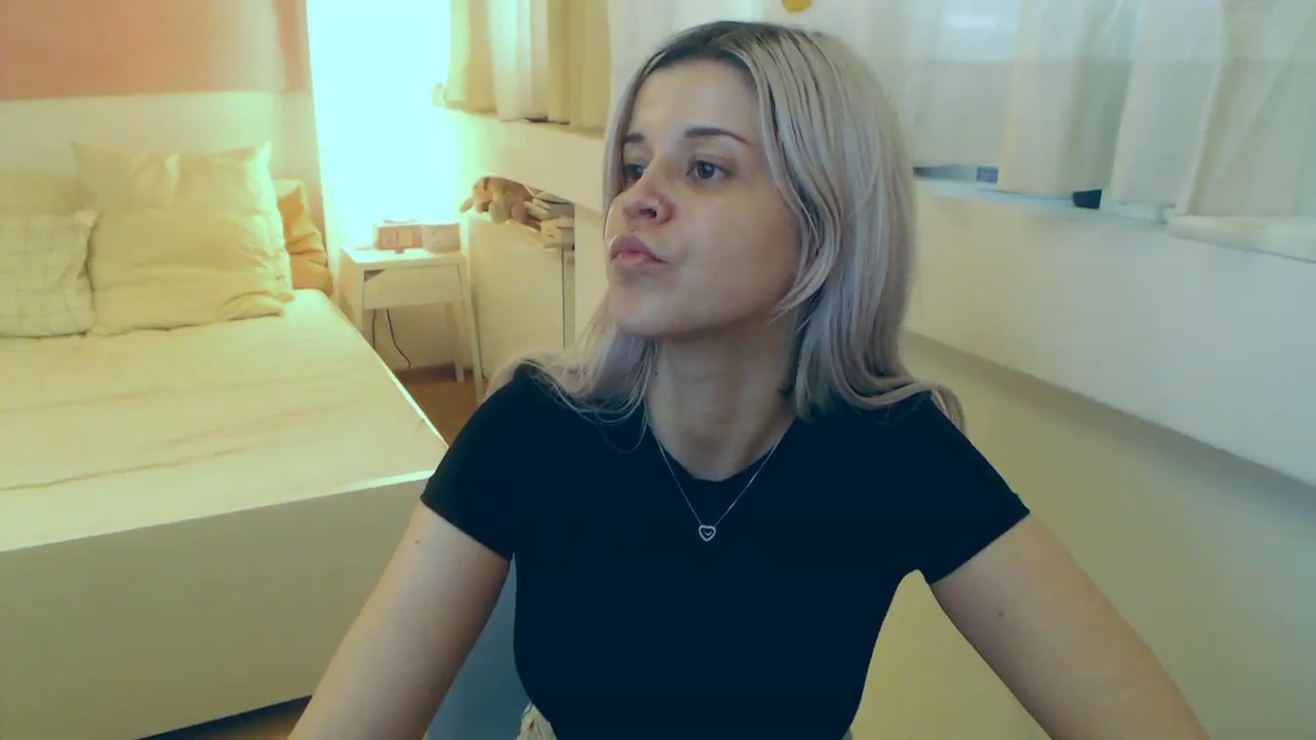 Gallery image thumbnail from Arya_Jolie's myfreecams stream on, 08/08/2023, 13:32 image 9 of 20