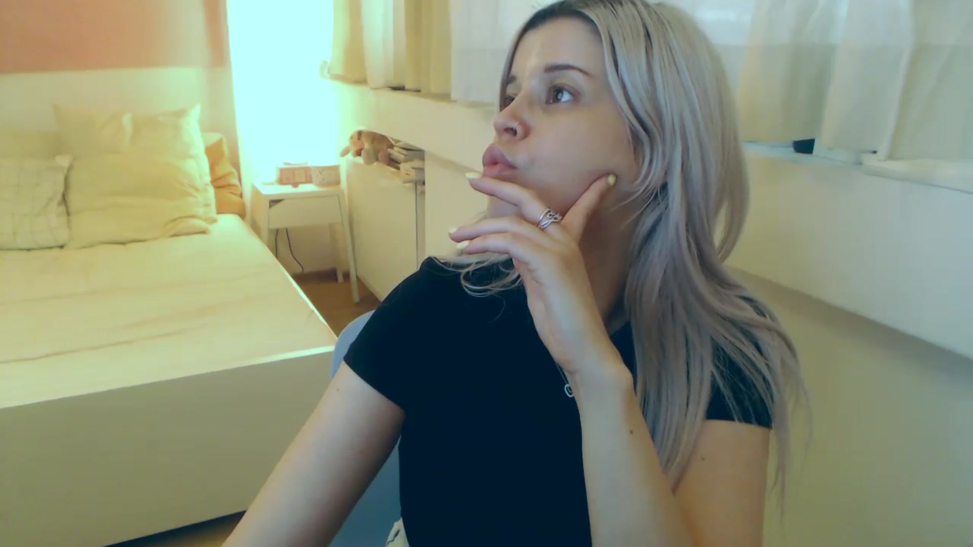 Gallery image thumbnail from Arya_Jolie's myfreecams stream on, 08/08/2023, 13:32 image 4 of 20