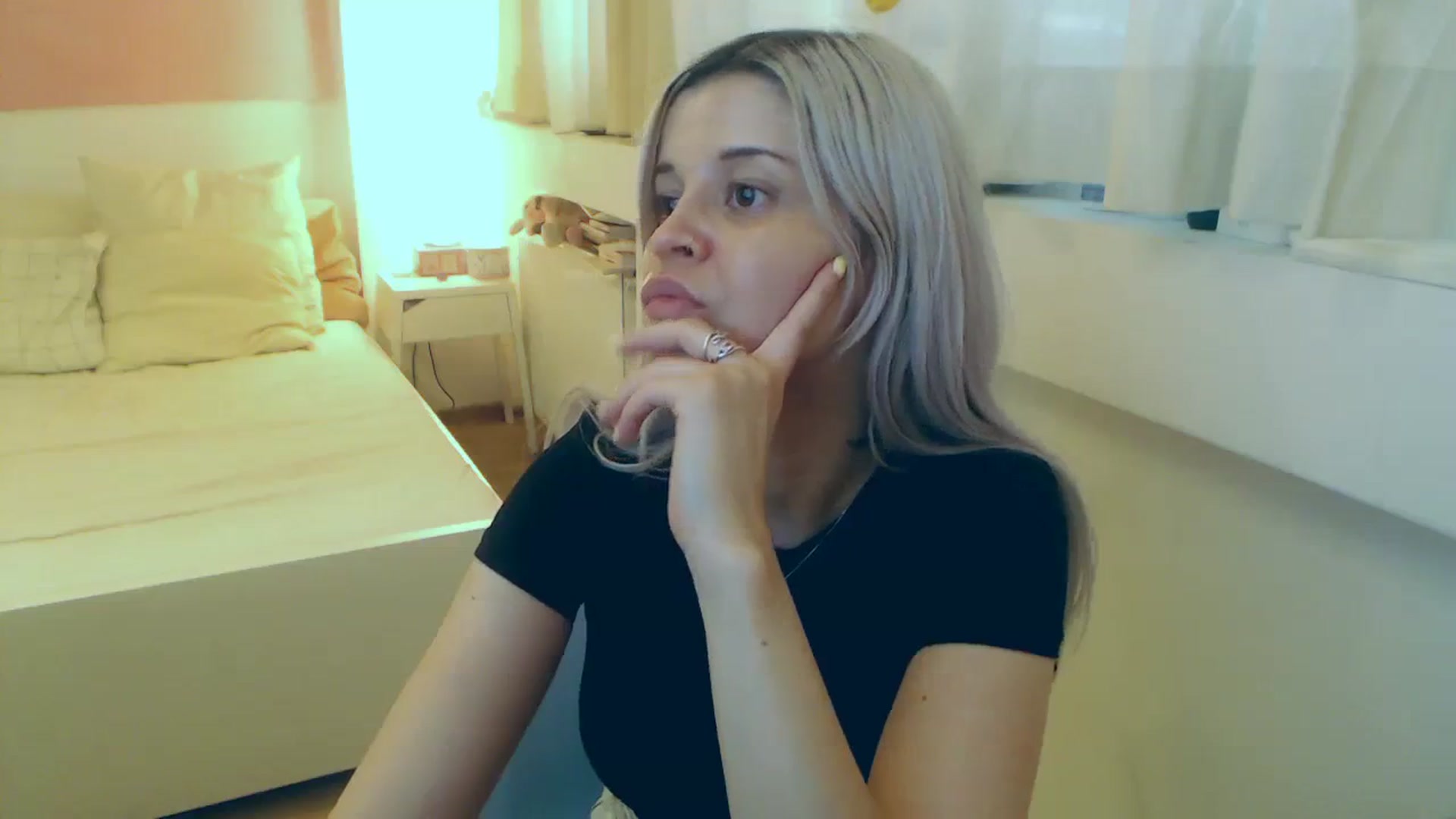 Gallery image thumbnail from Arya_Jolie's myfreecams stream on, 08/08/2023, 13:32 image 14 of 20