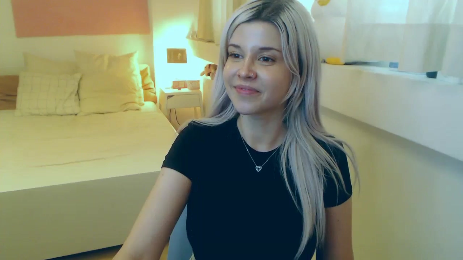 Gallery image thumbnail from Arya_Jolie's myfreecams stream on, 08/08/2023, 15:23 image 11 of 20