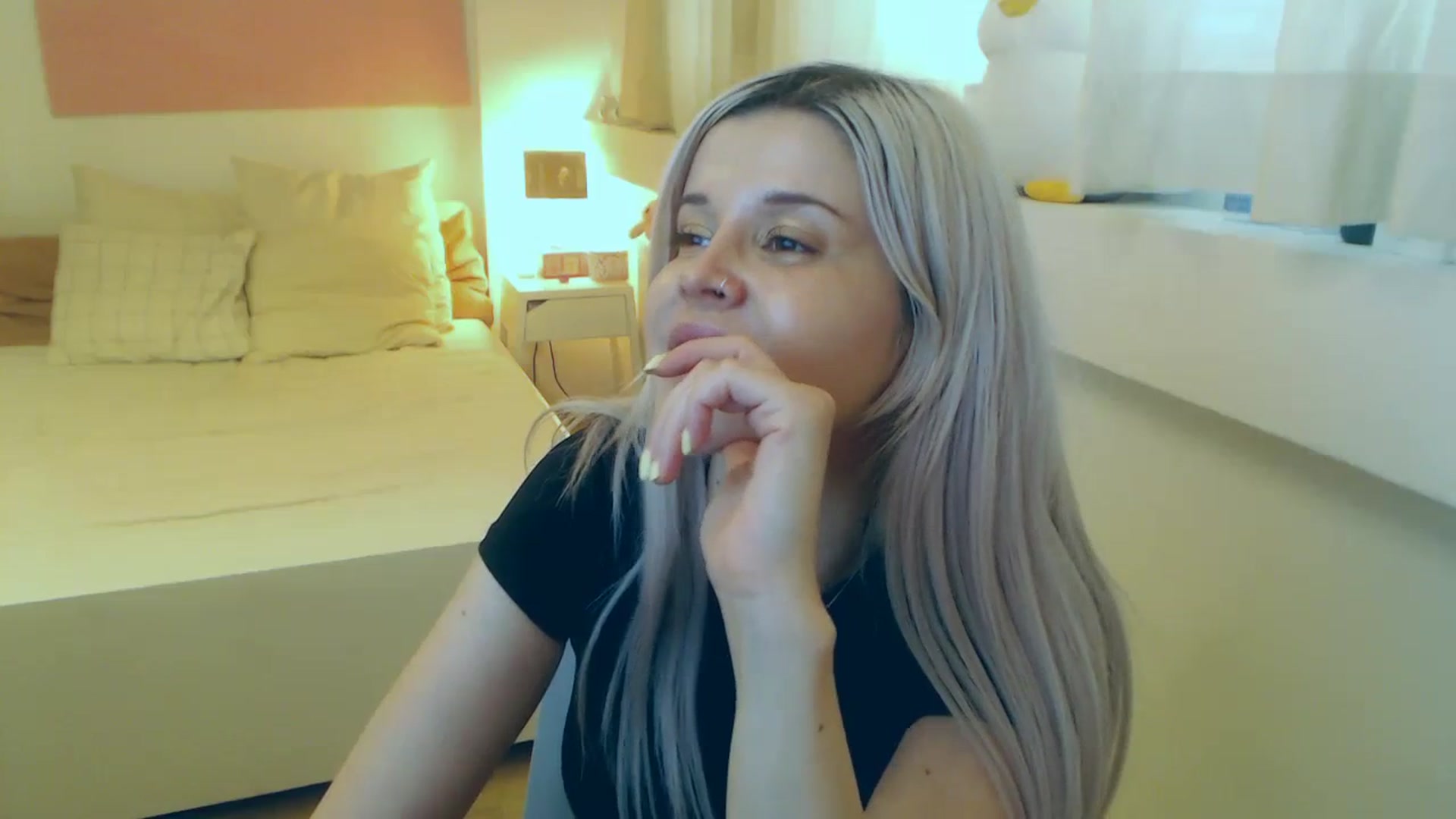 Gallery image thumbnail from Arya_Jolie's myfreecams stream on, 08/08/2023, 15:23 image 6 of 20