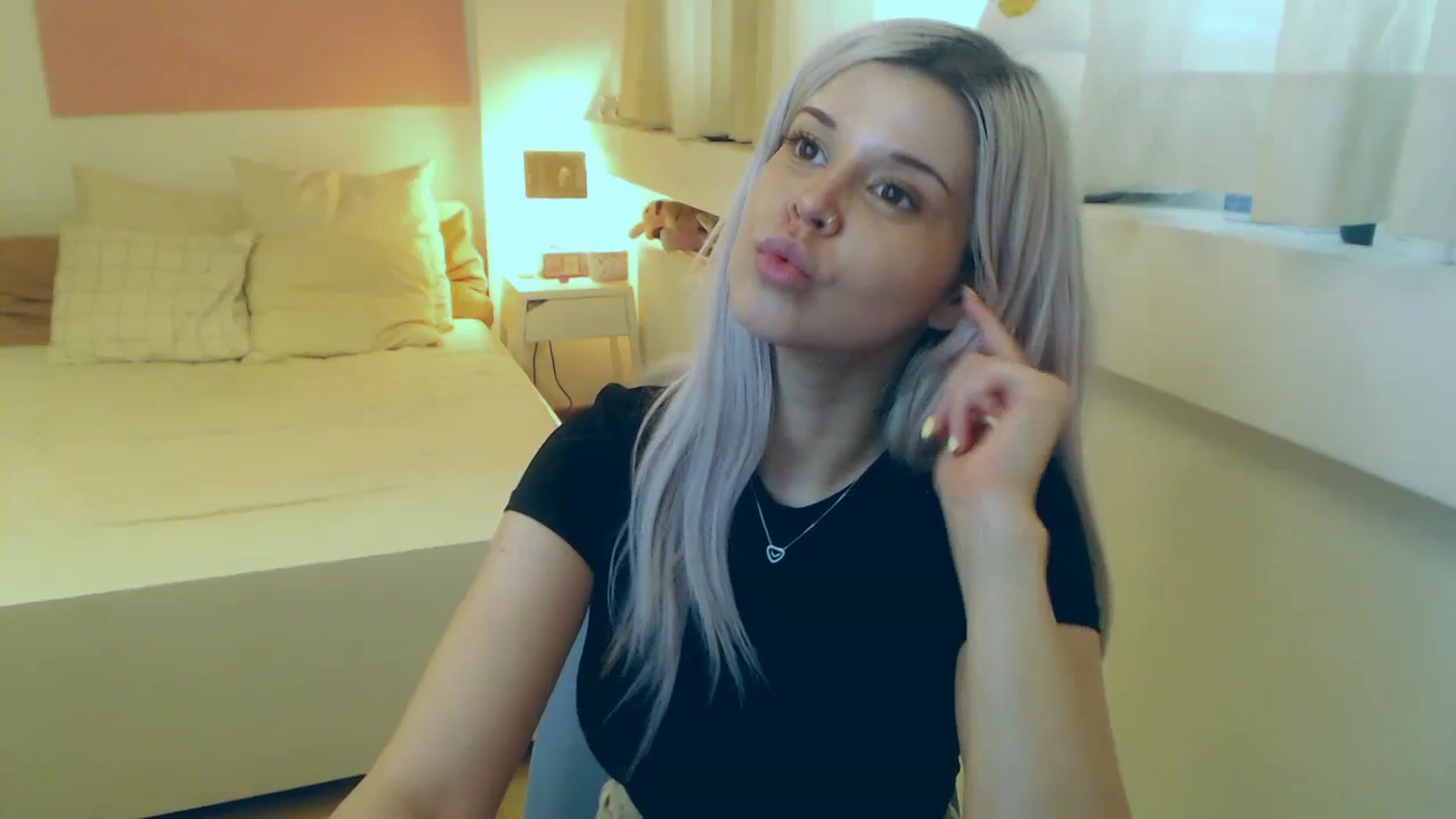 Gallery image thumbnail from Arya_Jolie's myfreecams stream on, 08/08/2023, 15:23 image 8 of 20