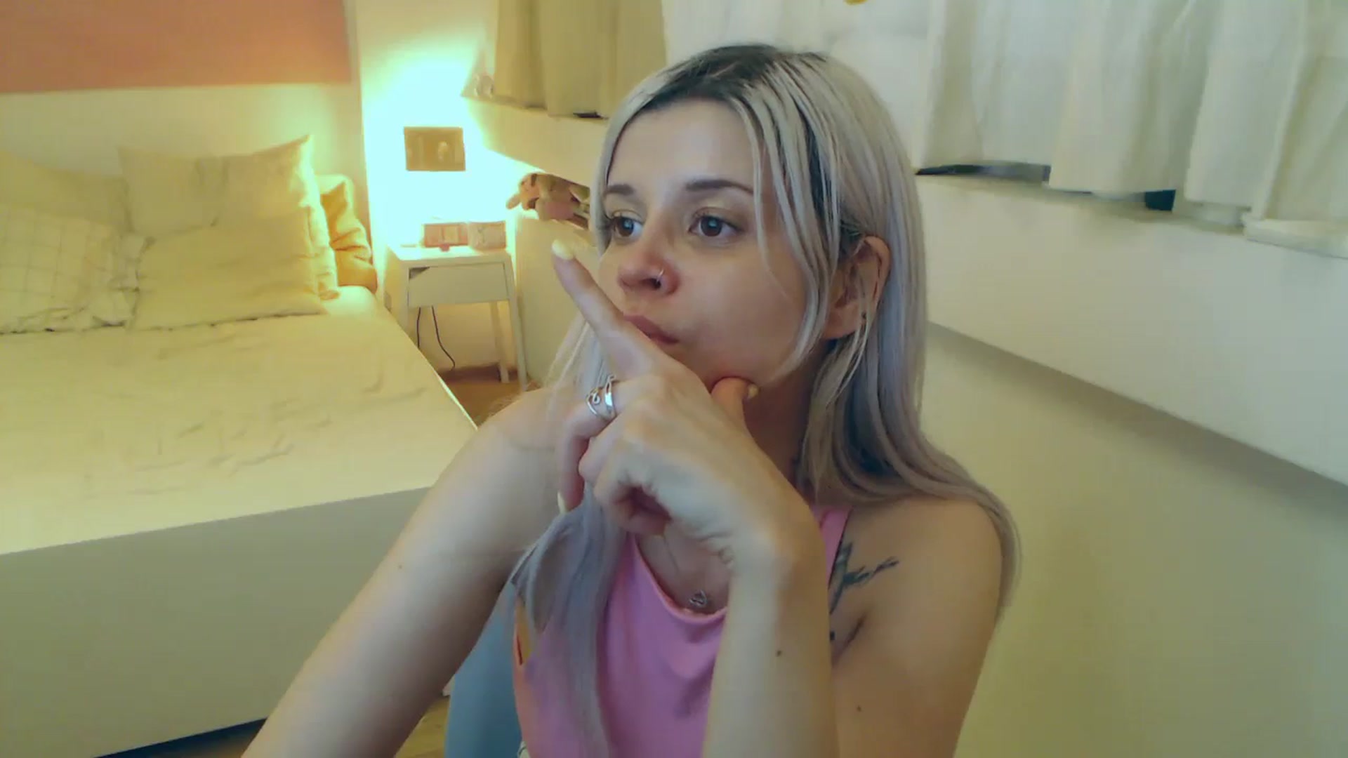 Gallery image thumbnail from Arya_Jolie's myfreecams stream on, 08/08/2023, 17:13 image 5 of 20