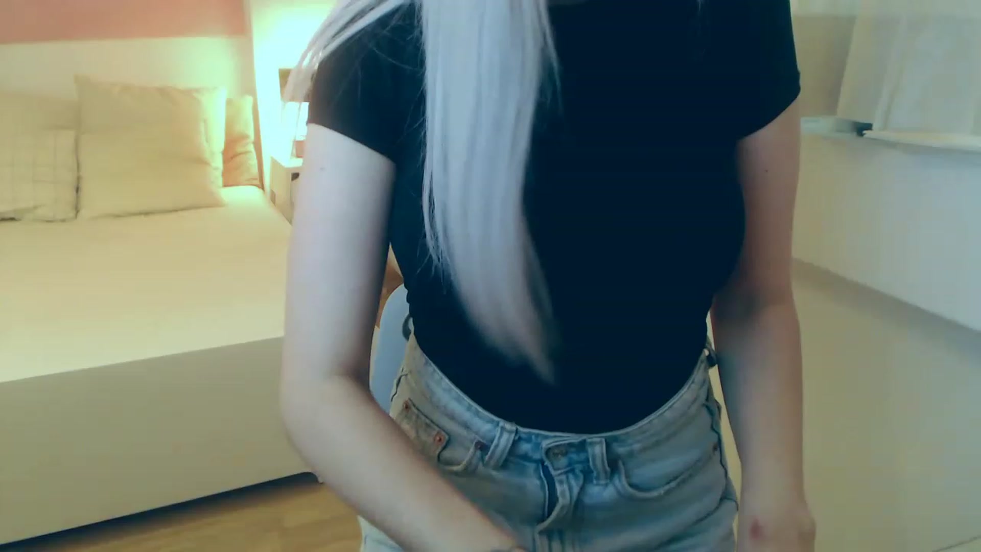 Gallery image thumbnail from Arya_Jolie's myfreecams stream on, 08/10/2023, 12:37 image 3 of 20