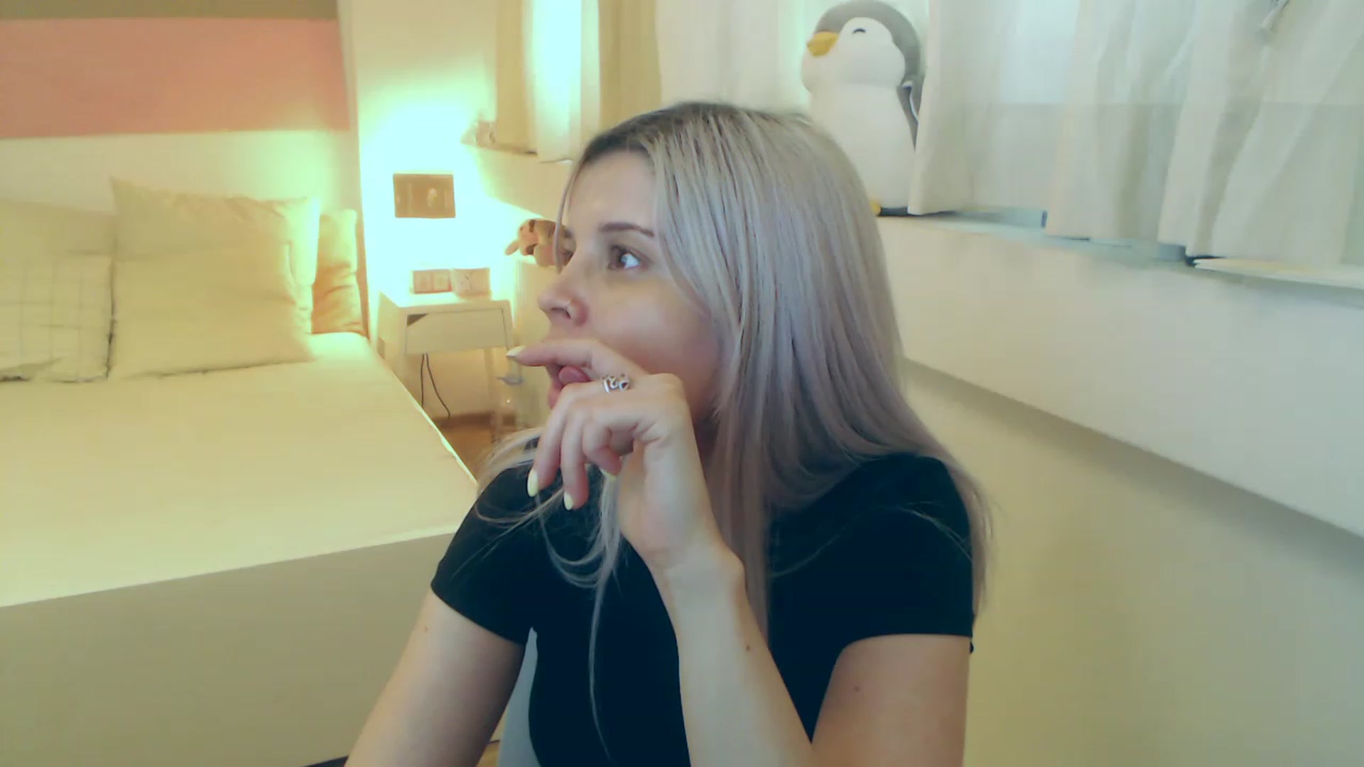 Gallery image thumbnail from Arya_Jolie's myfreecams stream on, 08/10/2023, 13:24 image 2 of 20