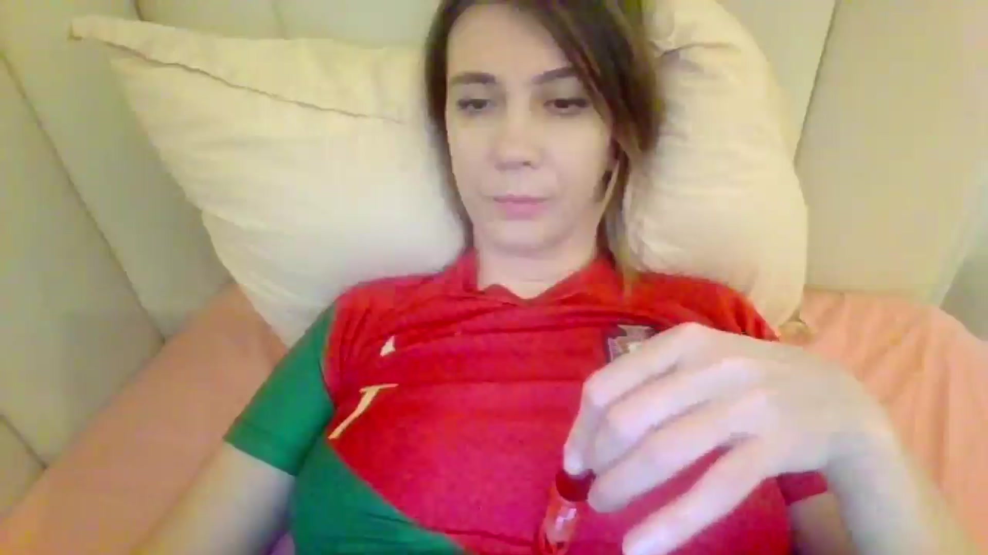 Gallery image thumbnail from AryanaFantasy's myfreecams stream on, 12/15/2025, 10:34 image 17 of 20