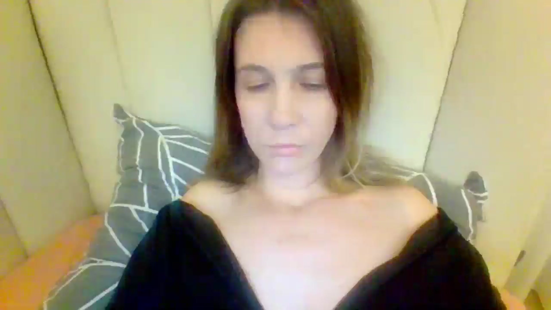 Gallery image thumbnail from AryanaFantasy's myfreecams stream on, 12/22/2025, 12:01 image 9 of 20