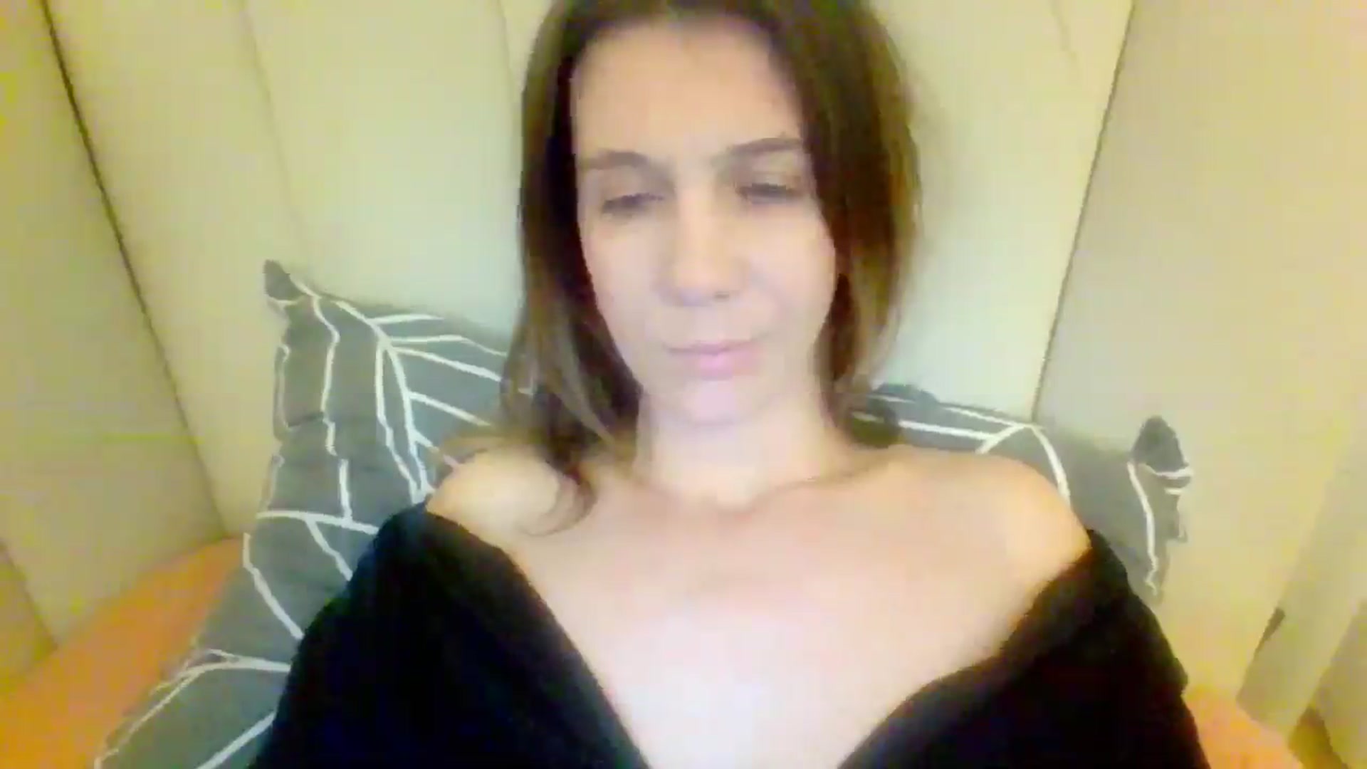Gallery image thumbnail from AryanaFantasy's myfreecams stream on, 12/22/2025, 12:01 image 7 of 20