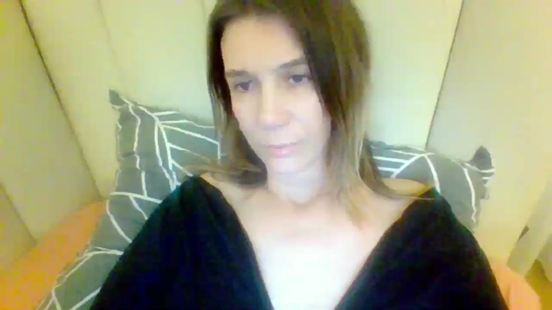 Gallery image thumbnail from AryanaFantasy's myfreecams stream on, 12/22/2025, 12:01 image 15 of 20