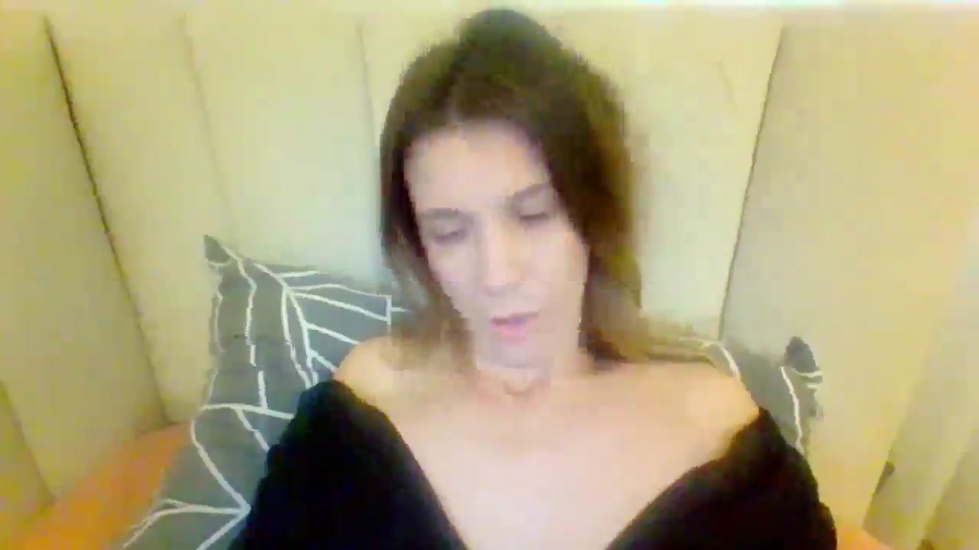 Gallery image thumbnail from AryanaFantasy's myfreecams stream on, 12/22/2025, 12:01 image 4 of 20