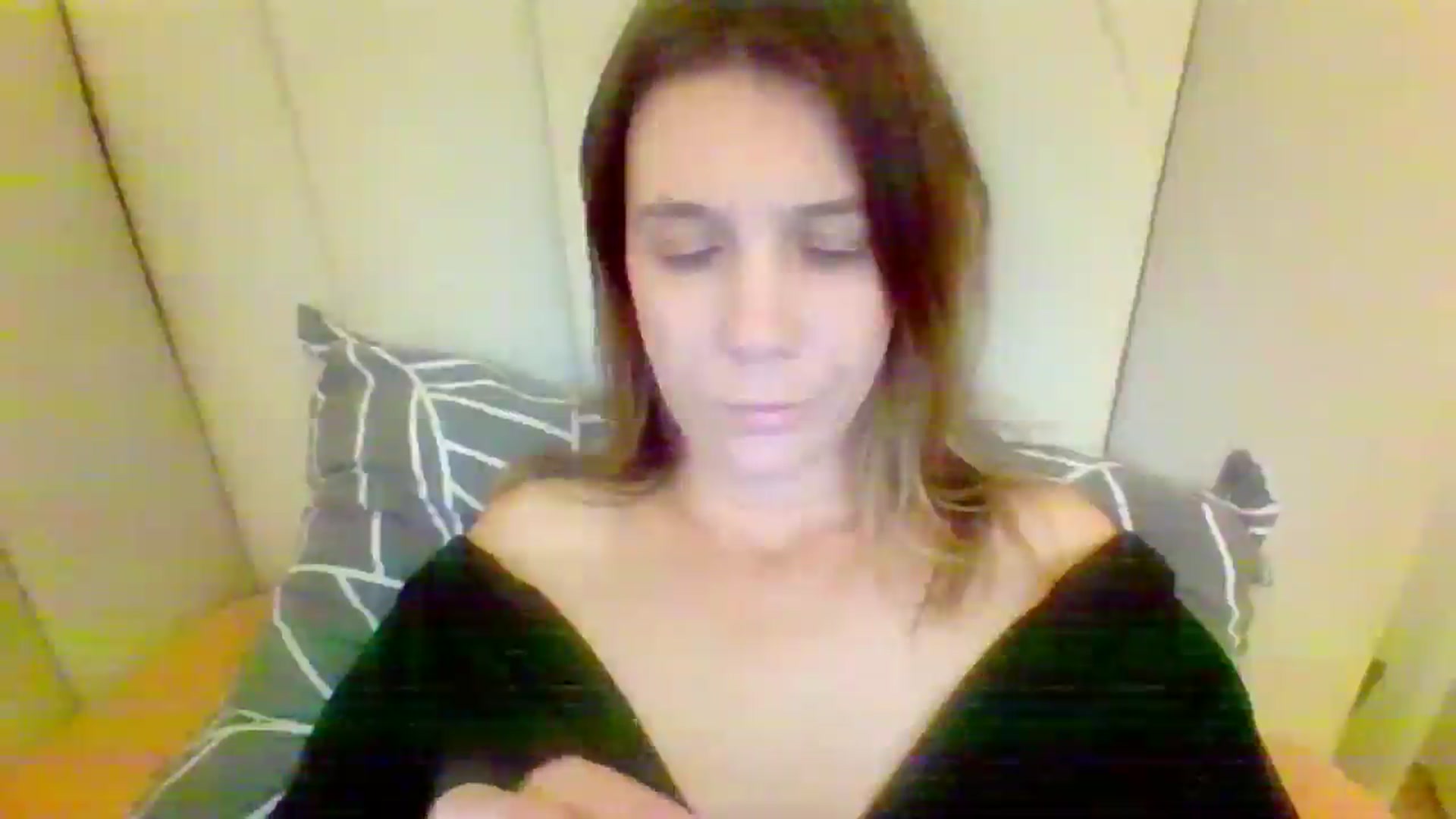 Gallery image thumbnail from AryanaFantasy's myfreecams stream on, 12/22/2025, 12:01 image 12 of 20