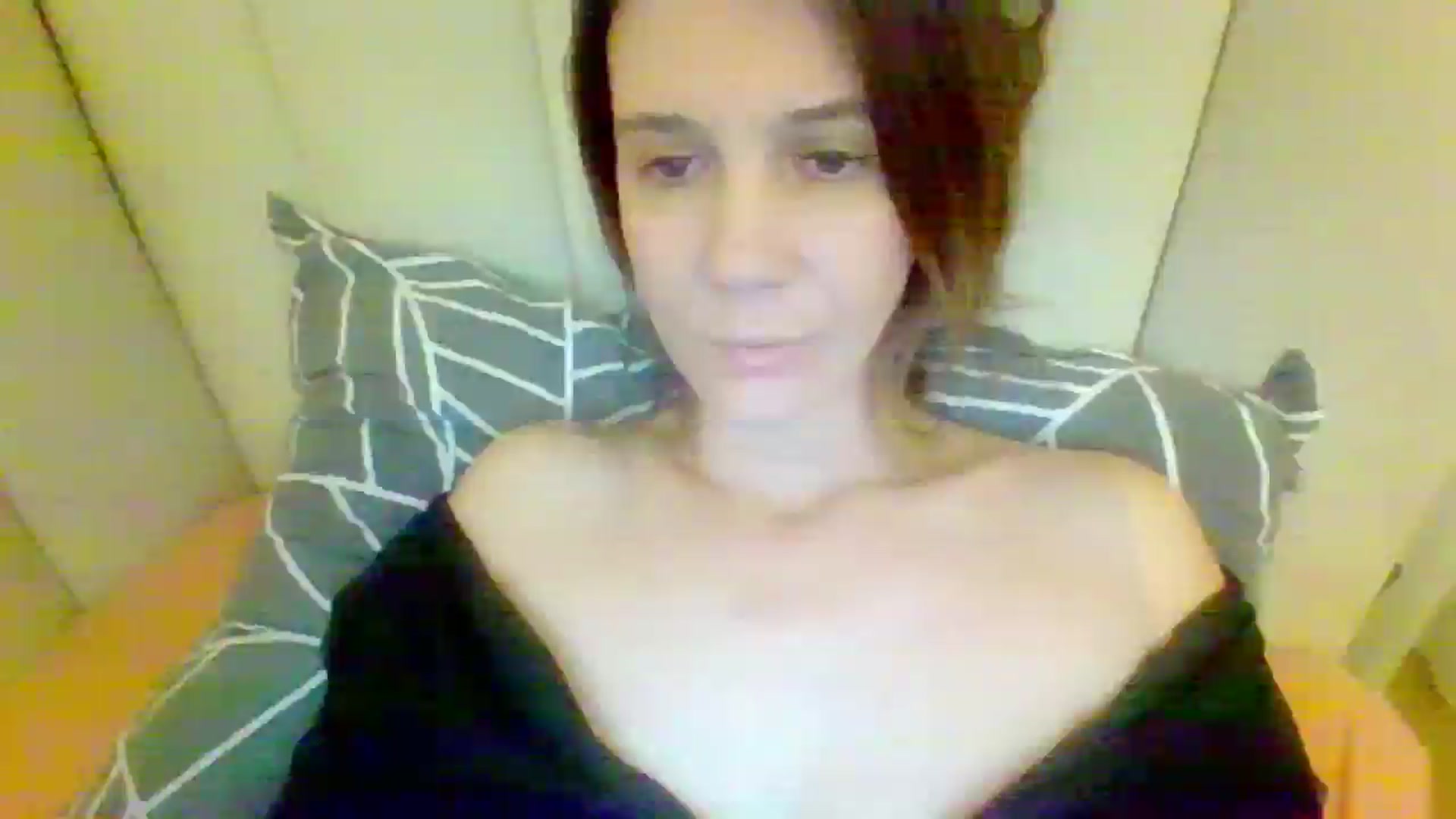 Gallery image thumbnail from AryanaFantasy's myfreecams stream on, 12/22/2025, 12:01 image 17 of 20