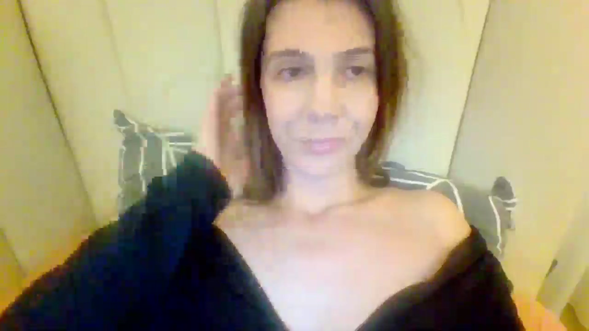 Gallery image thumbnail from AryanaFantasy's myfreecams stream on, 12/22/2025, 12:01 image 6 of 20