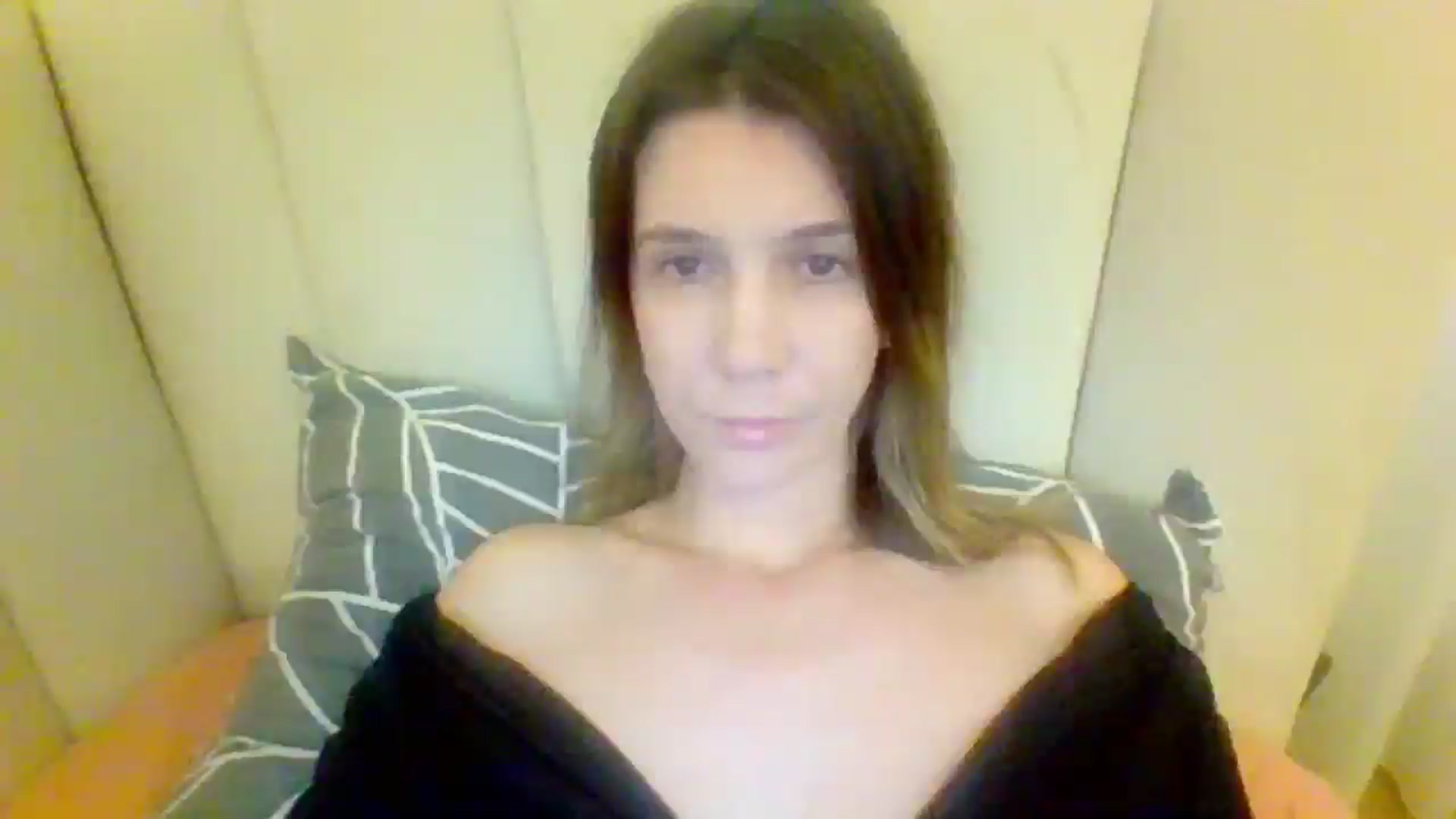 Gallery image thumbnail from AryanaFantasy's myfreecams stream on, 12/22/2025, 12:01 image 3 of 20