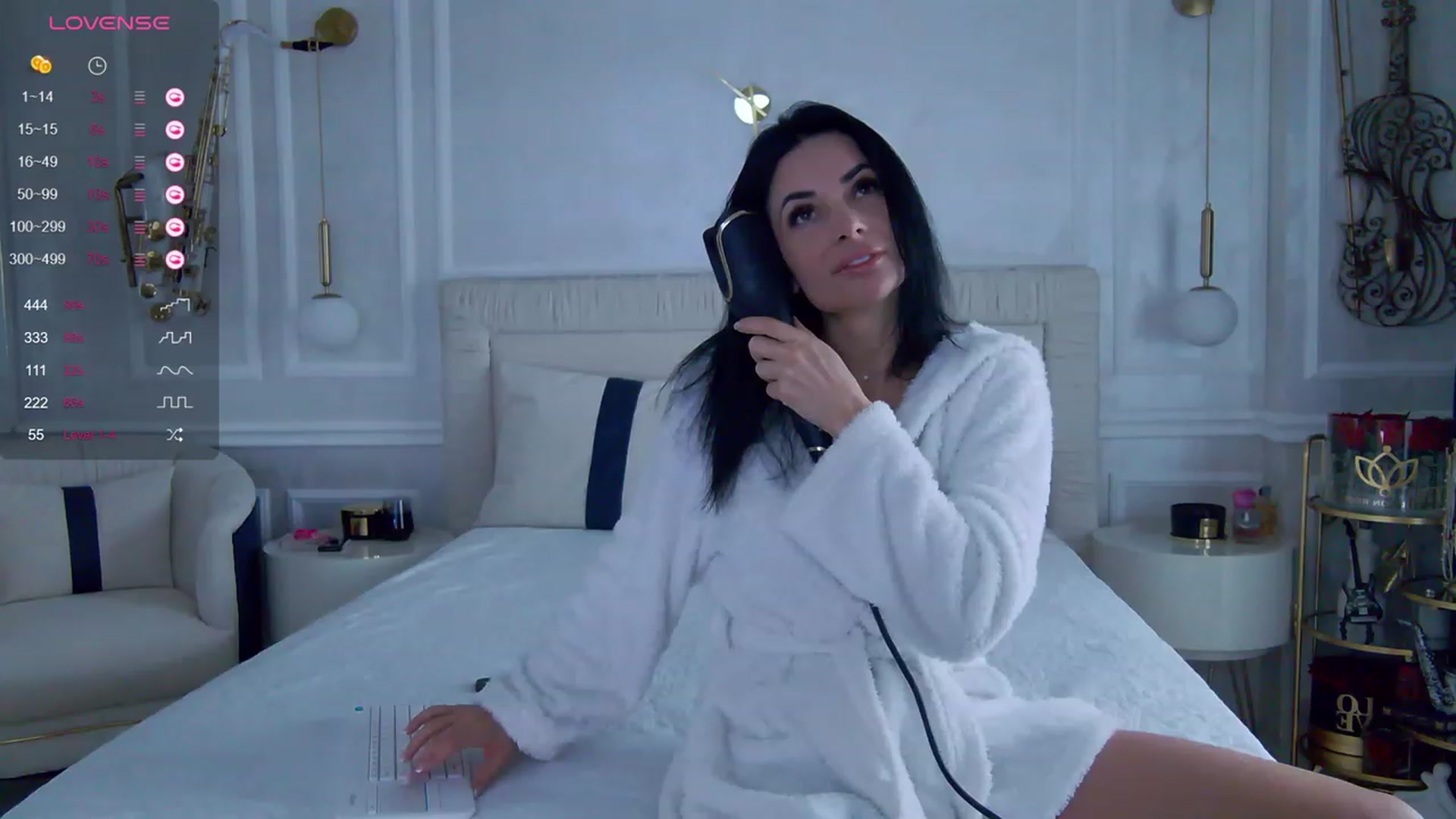 Gallery image thumbnail from AryannaMoon's myfreecams stream on, 03/18/2024, 05:19 image 14 of 20