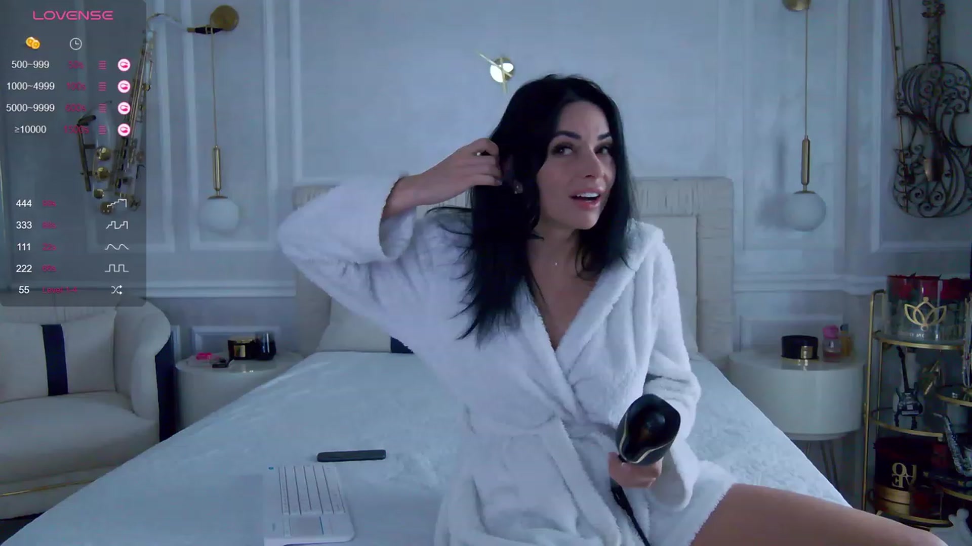 Gallery image thumbnail from AryannaMoon's myfreecams stream on, 03/18/2024, 05:19 image 15 of 20