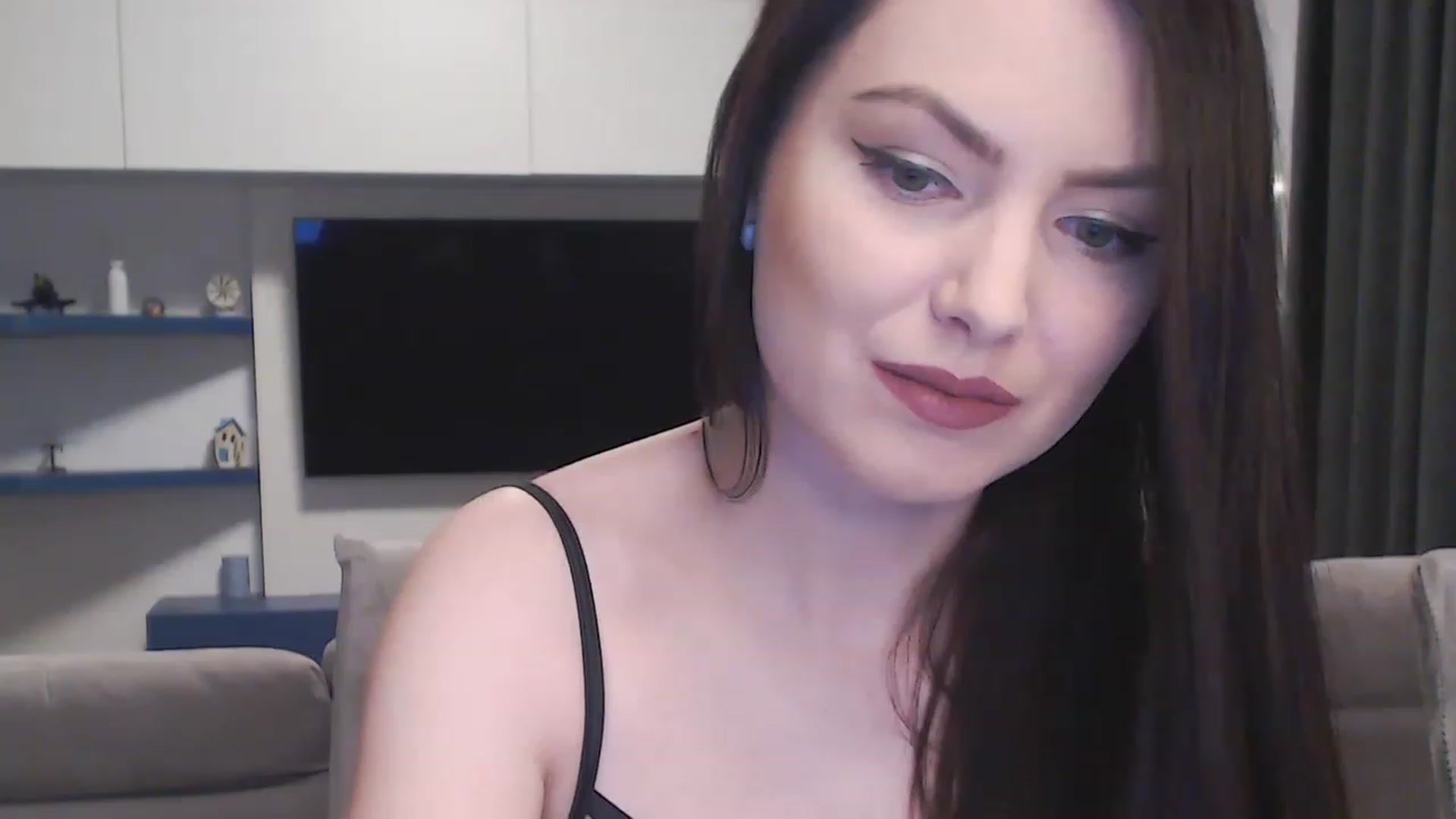 Gallery image thumbnail from Aryelle_'s myfreecams stream on, 12/08/2022, 23:13 image 1 of 20