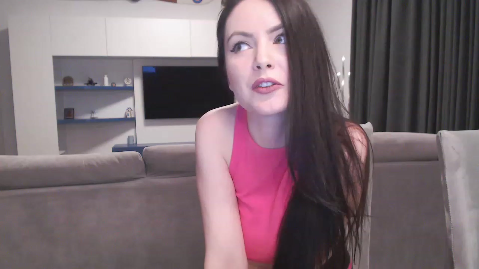 Gallery image thumbnail from Aryelle_'s myfreecams stream on, 12/11/2022, 24:05 image 13 of 20