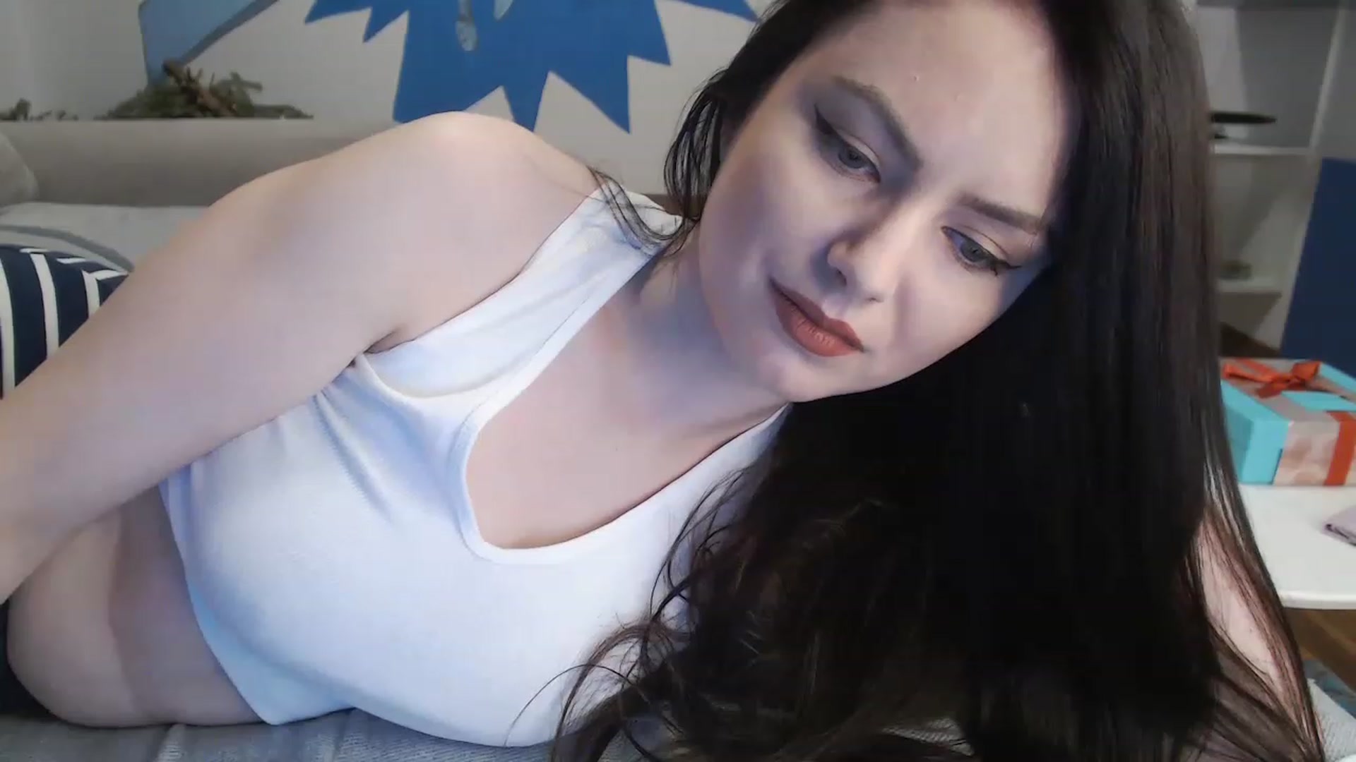 Gallery image thumbnail from Aryelle_'s myfreecams stream on, 01/10/2023, 24:33 image 4 of 20