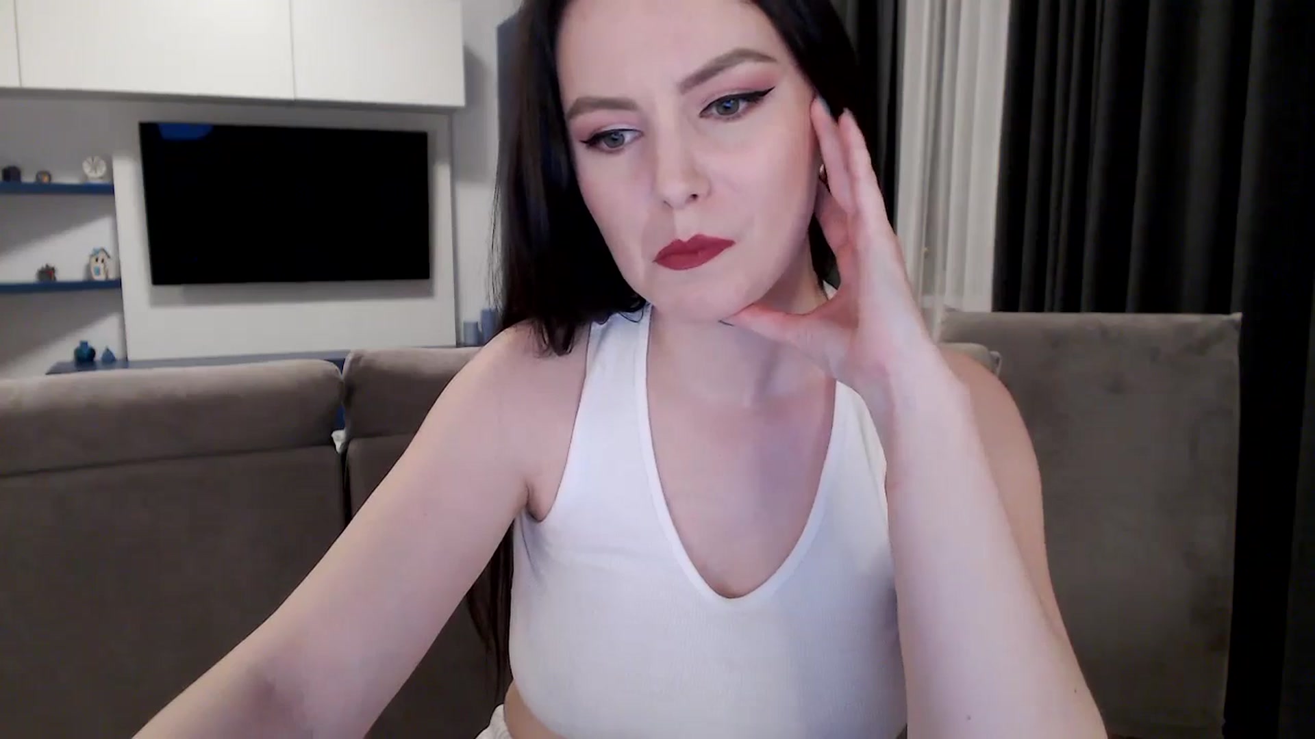 Gallery image thumbnail from Aryelle_'s myfreecams stream on, 04/16/2024, 22:59 image 12 of 20