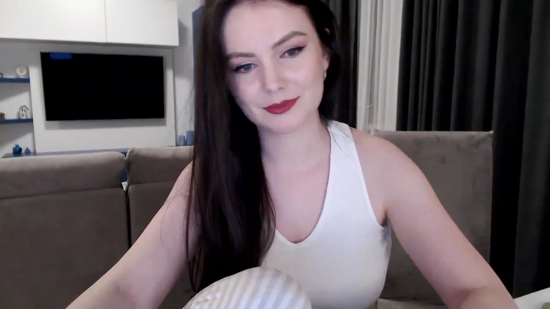 Gallery image thumbnail from Aryelle_'s myfreecams stream on, 04/16/2024, 22:59 image 19 of 20