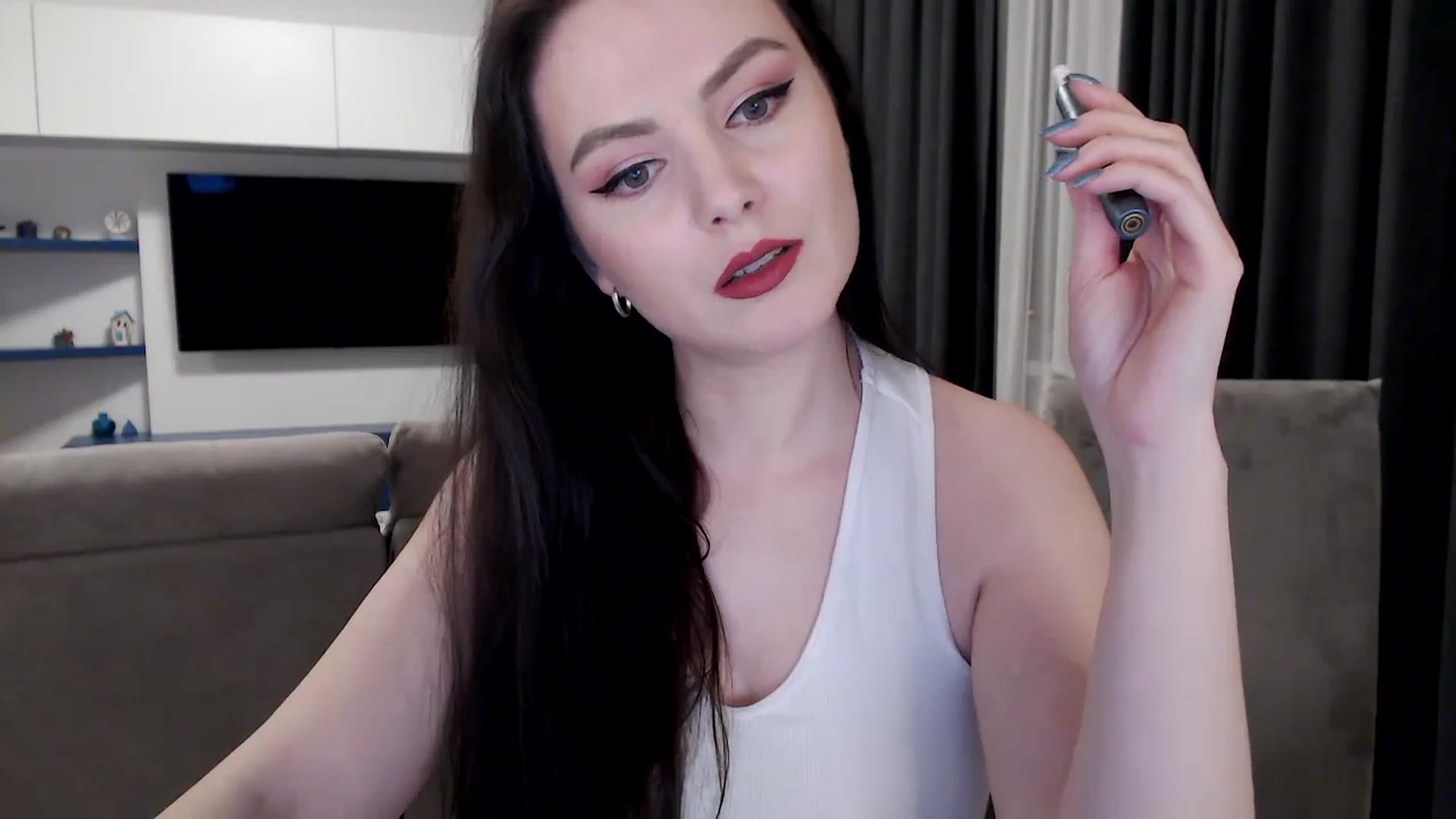 Gallery image thumbnail from Aryelle_'s myfreecams stream on, 04/16/2024, 22:59 image 4 of 20