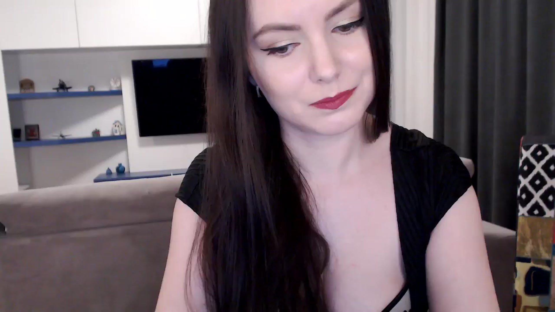 Gallery image thumbnail from Aryelle_'s myfreecams stream on, 06/01/2024, 23:50 image 16 of 20