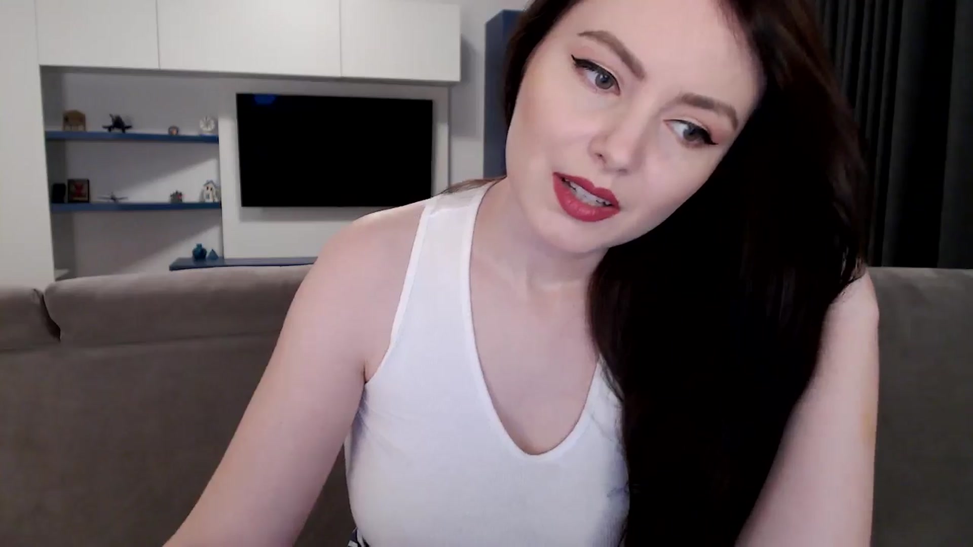 Gallery image thumbnail from Aryelle_'s myfreecams stream on, 08/26/2024, 21:26 image 18 of 20