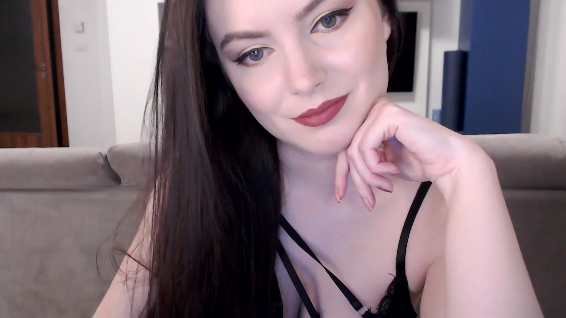 Gallery image thumbnail from Aryelle_'s myfreecams stream on, 09/17/2024, 04:43 image 16 of 20