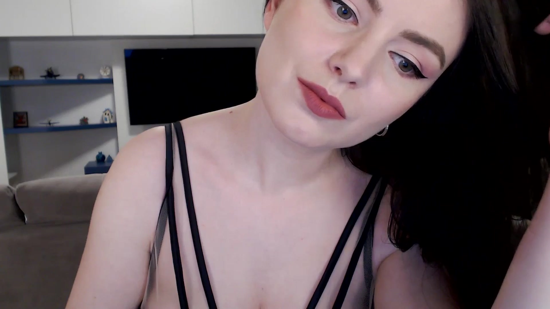 Gallery image thumbnail from Aryelle_'s myfreecams stream on, 10/03/2024, 22:45 image 7 of 20