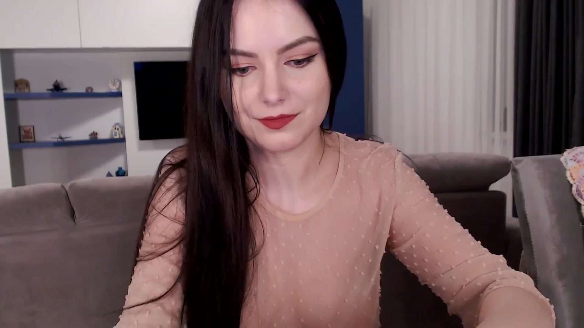 Gallery image thumbnail from Aryelle_'s myfreecams stream on, 11/14/2024, 01:25 image 17 of 20