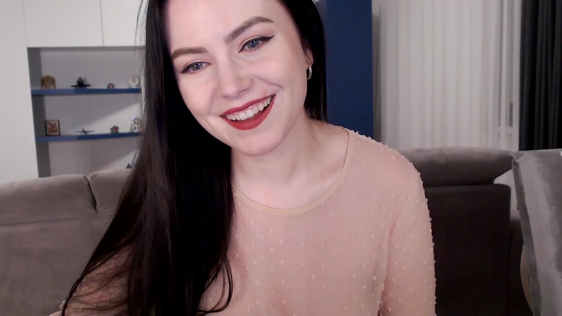 Gallery image thumbnail from Aryelle_'s myfreecams stream on, 11/14/2024, 01:25 image 10 of 20