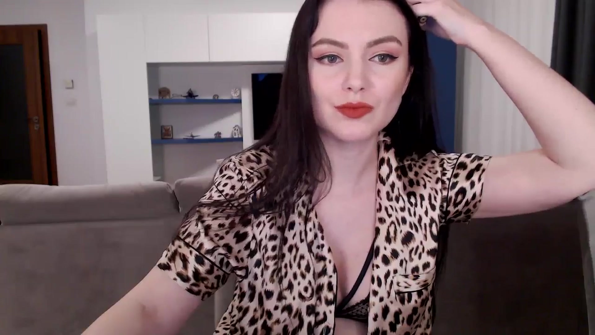Gallery image thumbnail from Aryelle_'s myfreecams stream on, 11/20/2024, 01:44 image 6 of 20