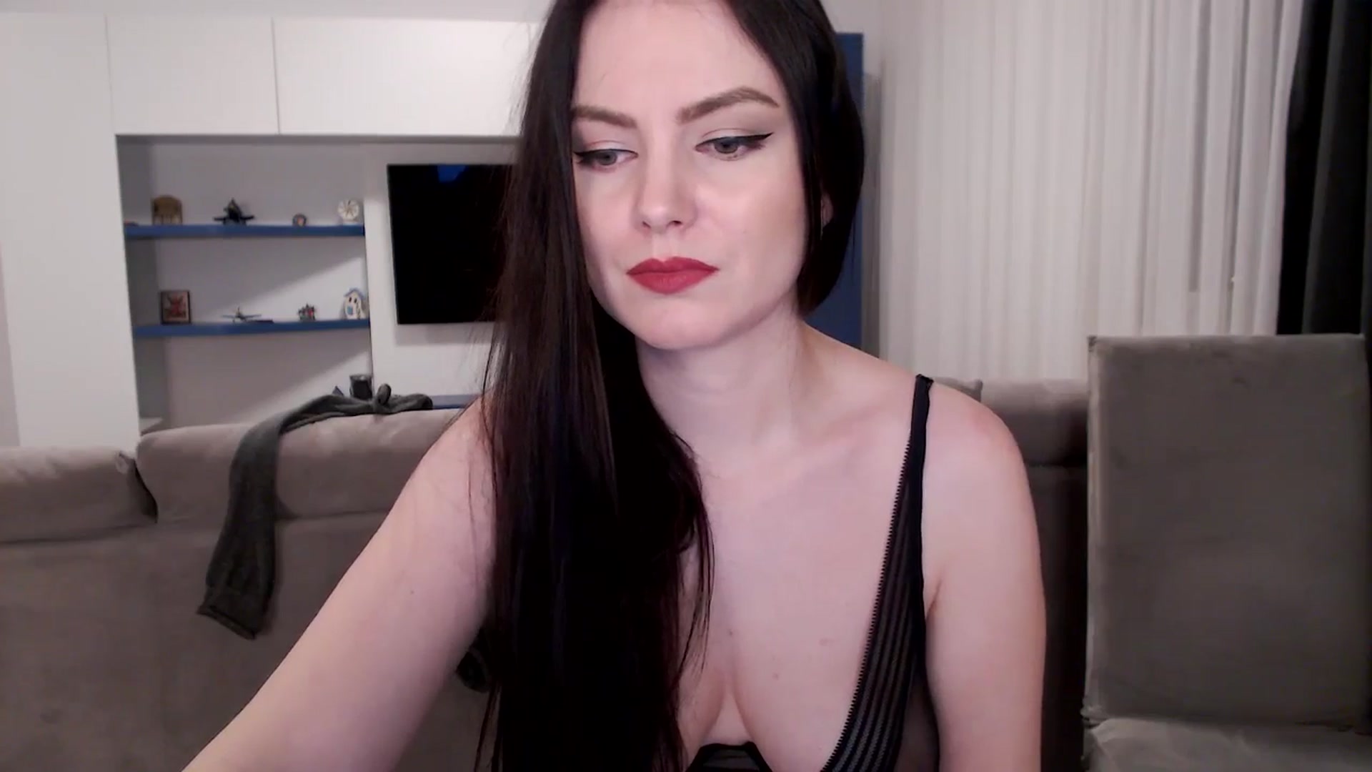 Gallery image thumbnail from Aryelle_'s myfreecams stream on, 11/27/2024, 01:39 image 11 of 20