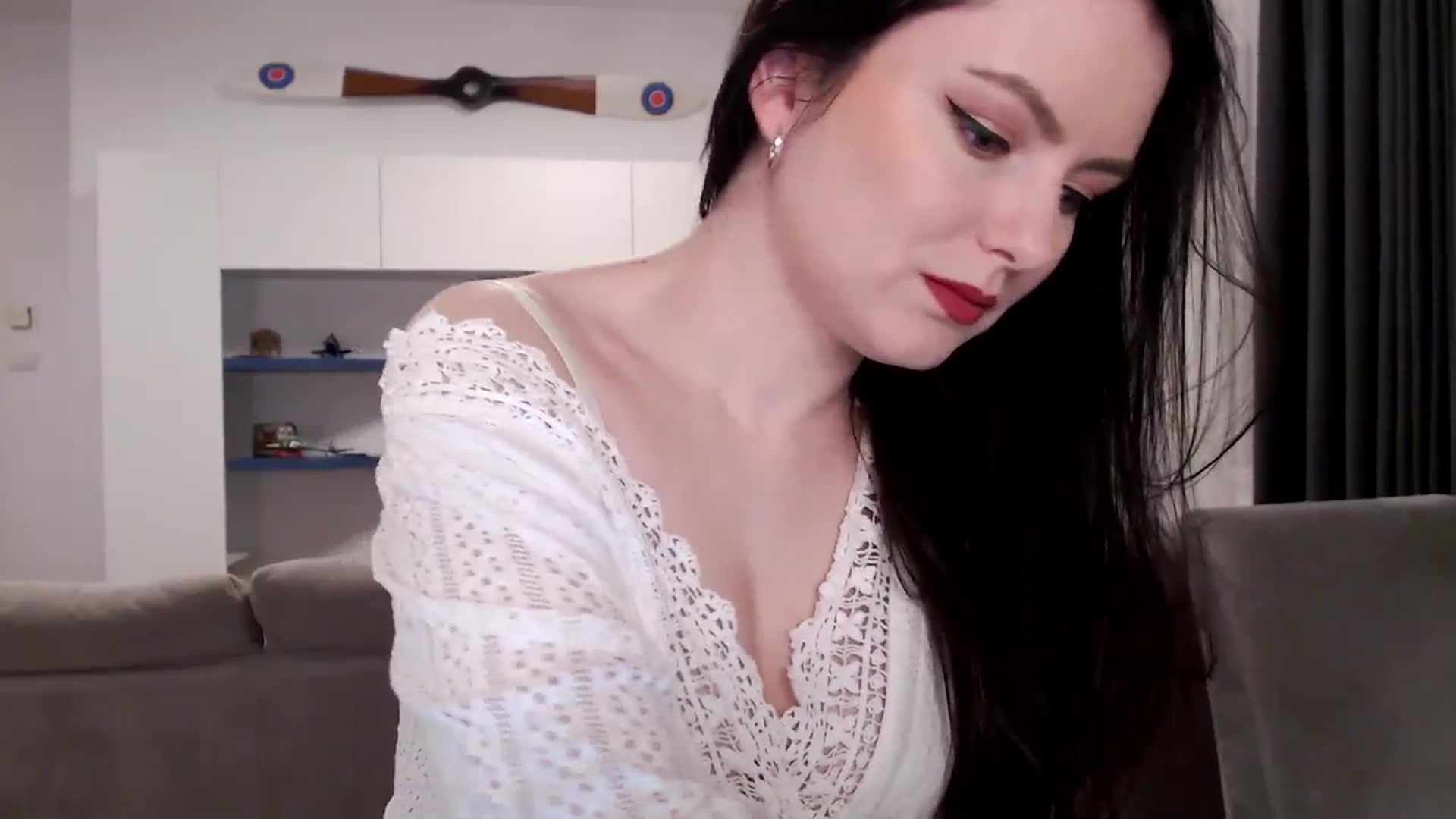 Gallery image thumbnail from Aryelle_'s myfreecams stream on, 12/01/2024, 24:09 image 16 of 20